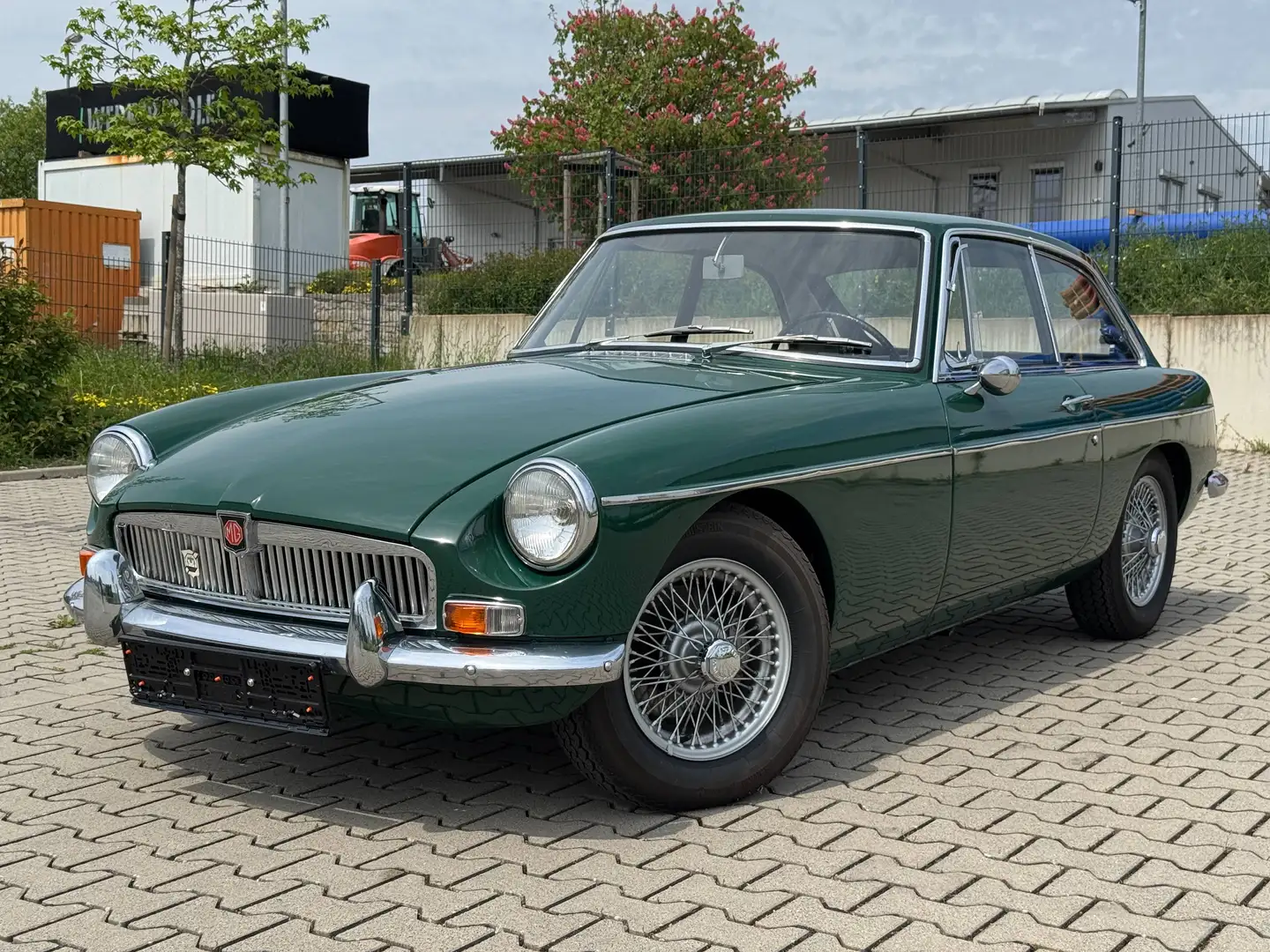 MG MGB GT Overdrive Grün - 1