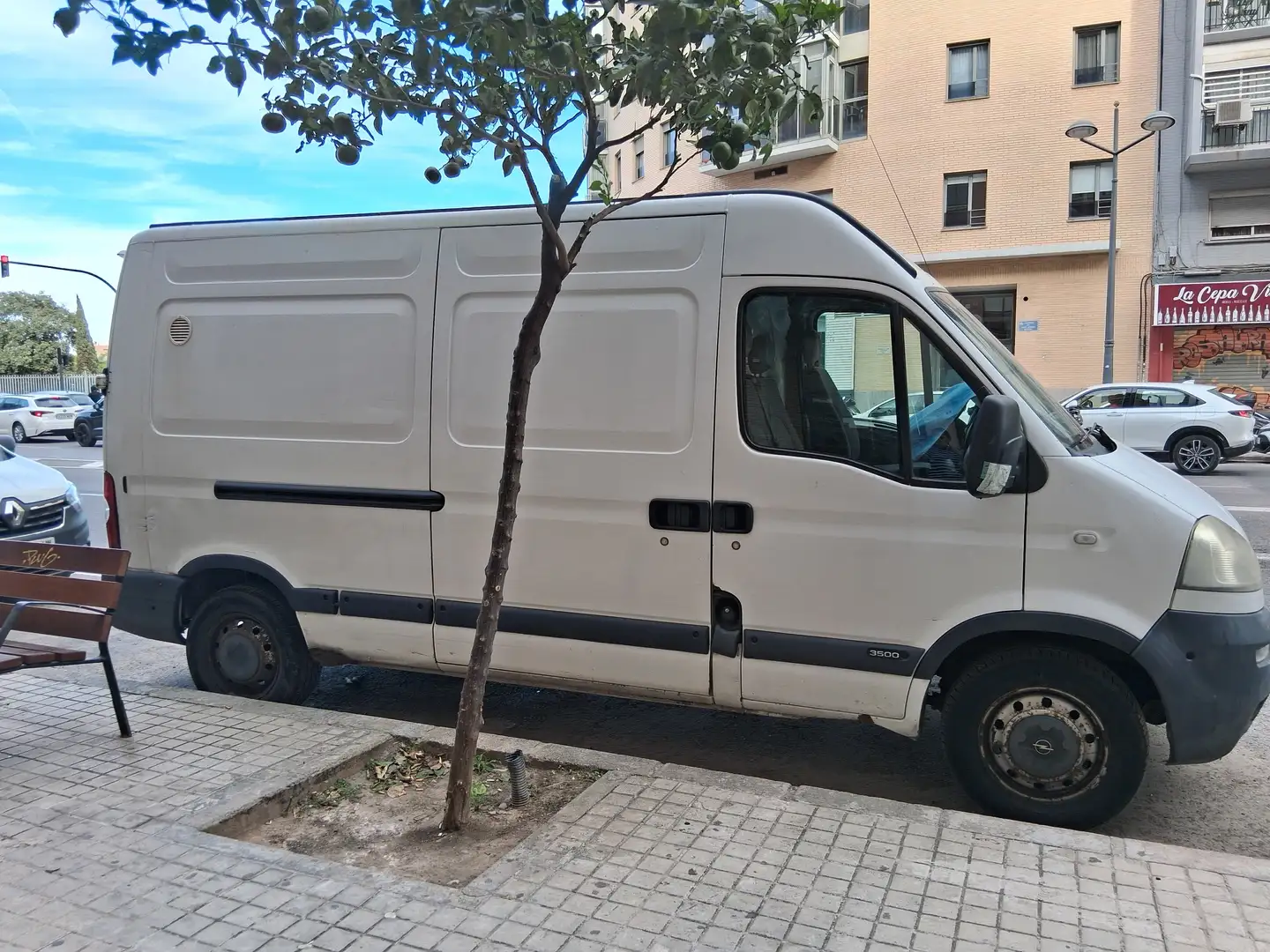 Opel Movano Movano Fg. 2.5CDTI 120 CE 3500 Белый - 2
