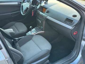 Astra 1.6 Twinport Elegance Easytronic