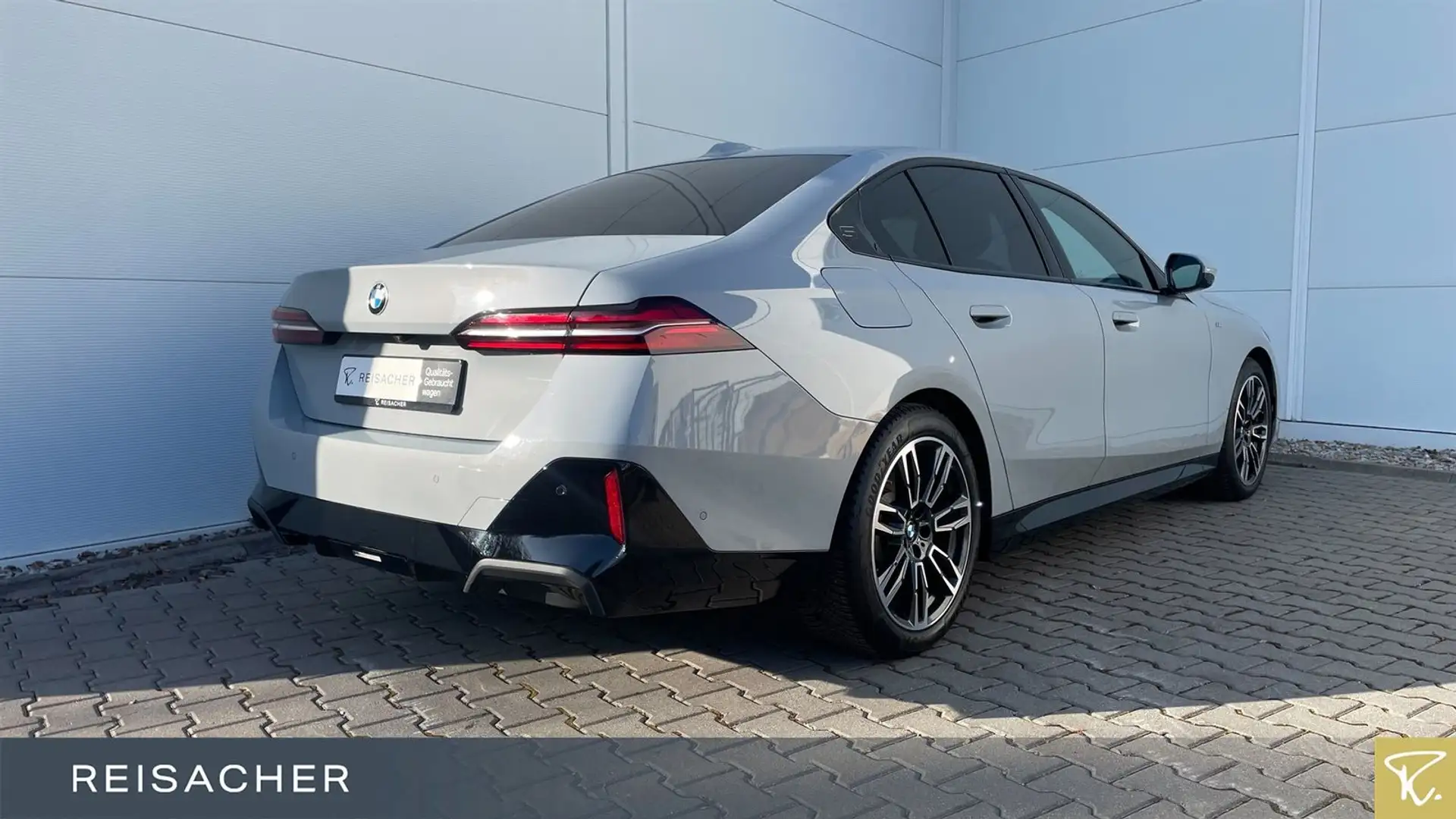 BMW 520 i Lim M Sport,LCPro.HuD,DA+,adLED,360° Grau - 2