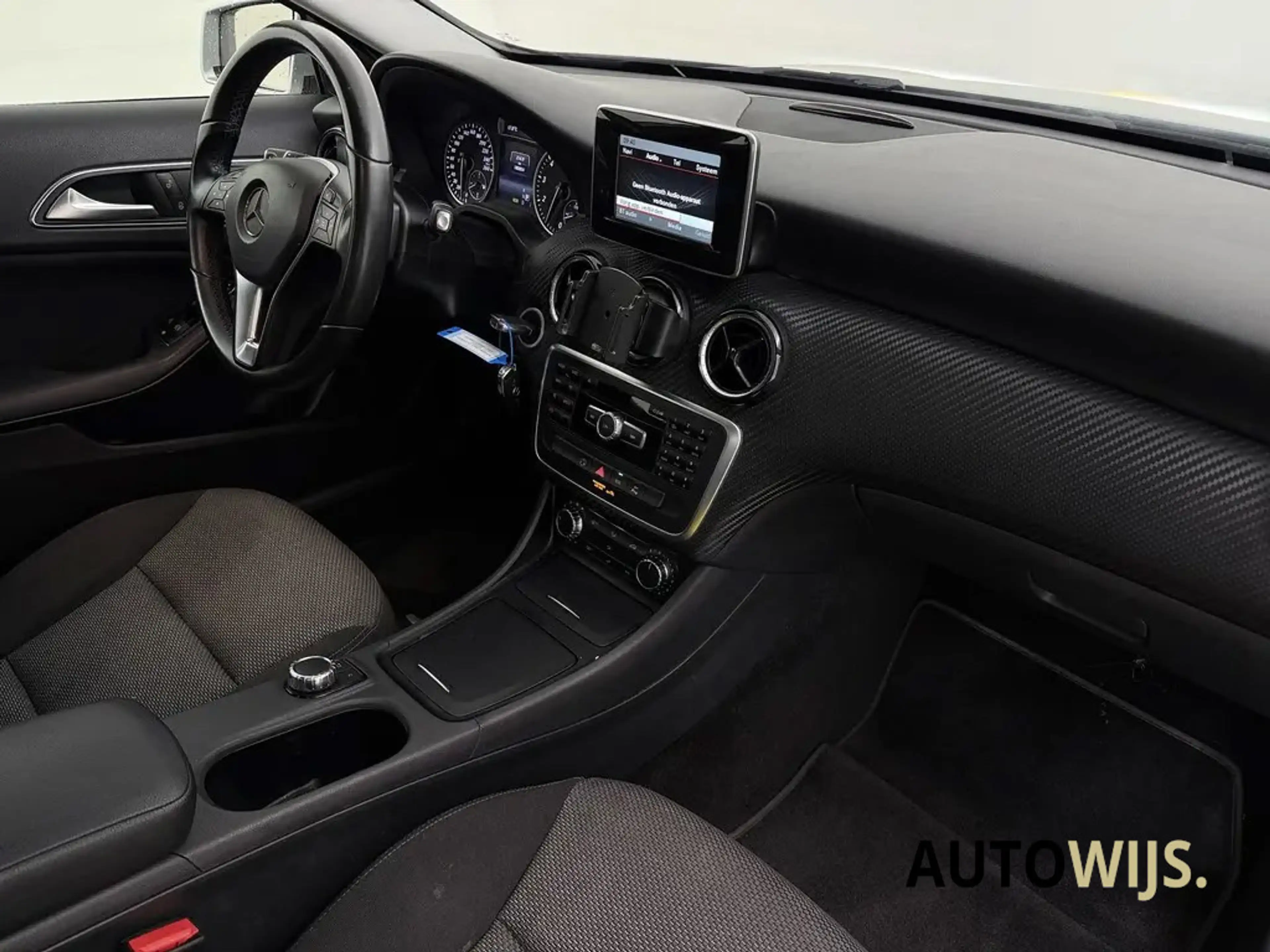 Mercedes-Benz GLA 200 Ambition|AUT|LED|NAVI|TREKHAAK|NL AUTO| — photo 8