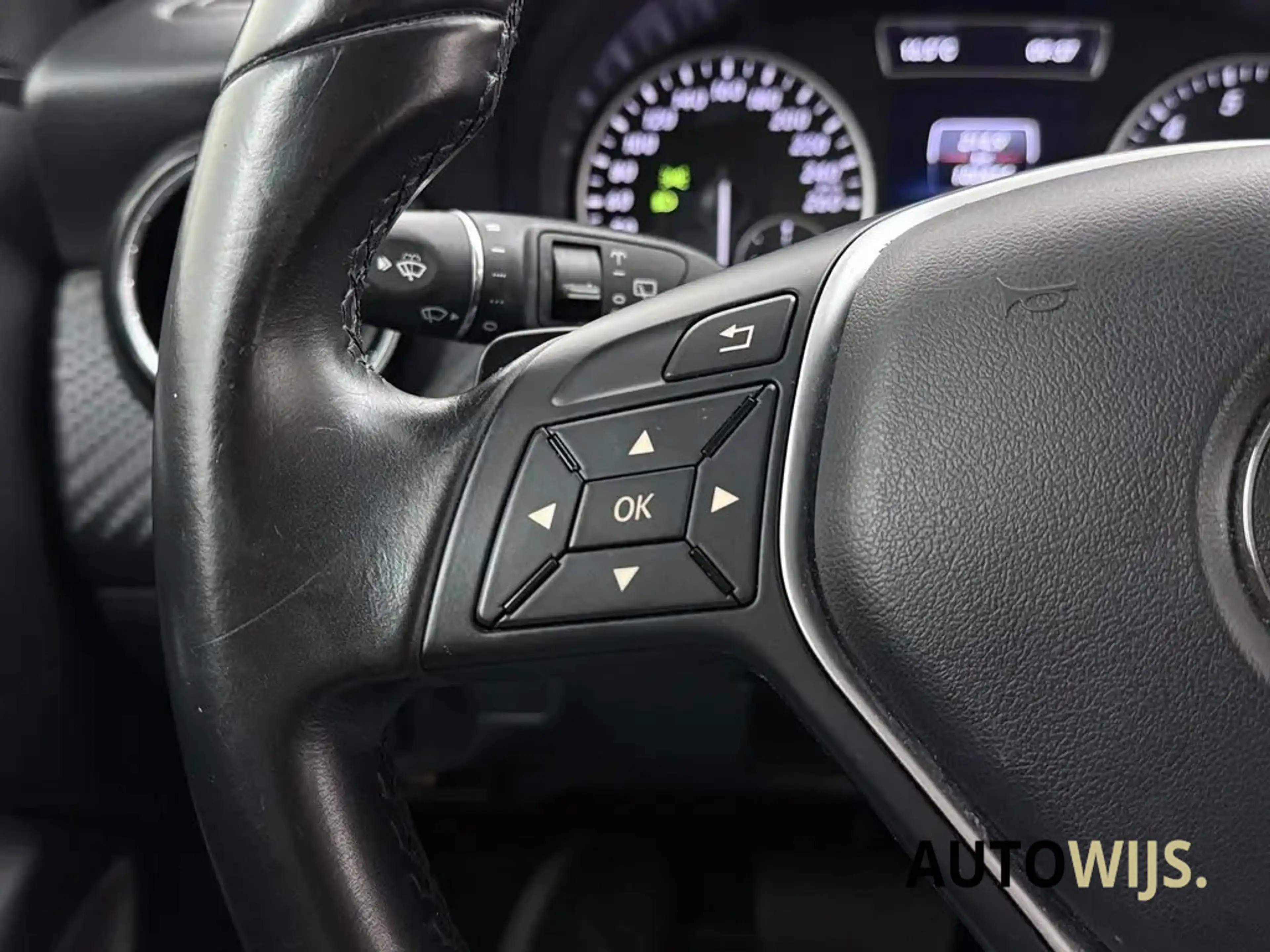 Mercedes-Benz GLA 200 Ambition|AUT|LED|NAVI|TREKHAAK|NL AUTO| — photo 9