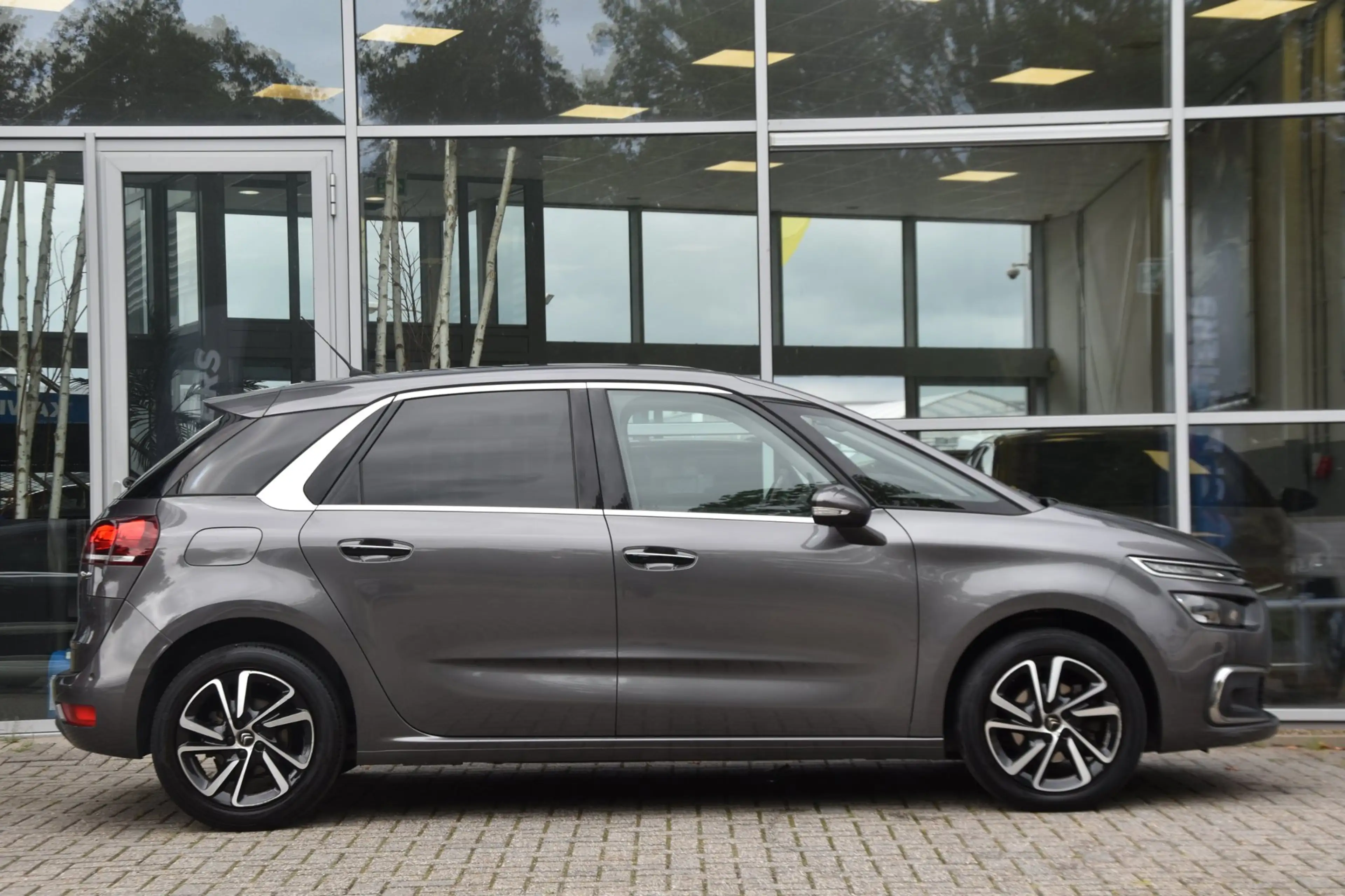 Citroen C4 Picasso 1.2 PureTech Automaat | 1e Eig. | Distr. VV | Navi — photo 2