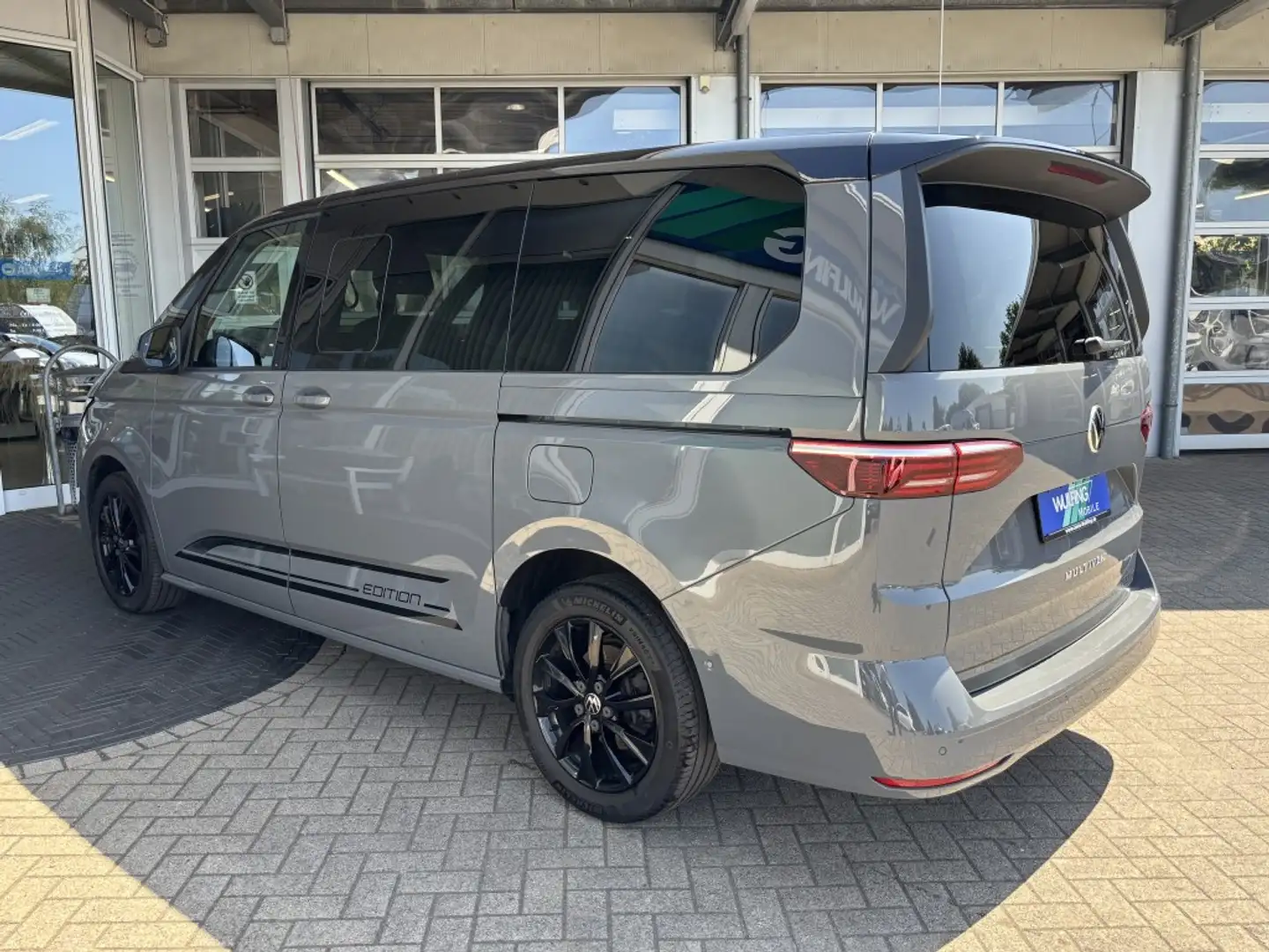 Volkswagen T7 Multivan LANG 2.0TDi Edition 2x el Tür ACC Grau - 2