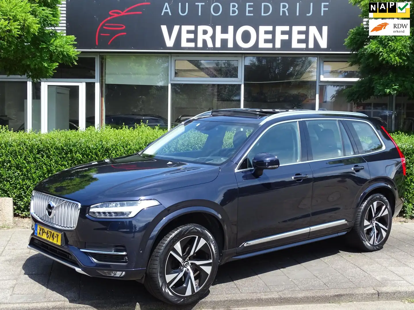 Volvo XC90 2.0 T5 AWD Inscription -PANORAMADAK - STOEL VERKOE Niebieski - 1