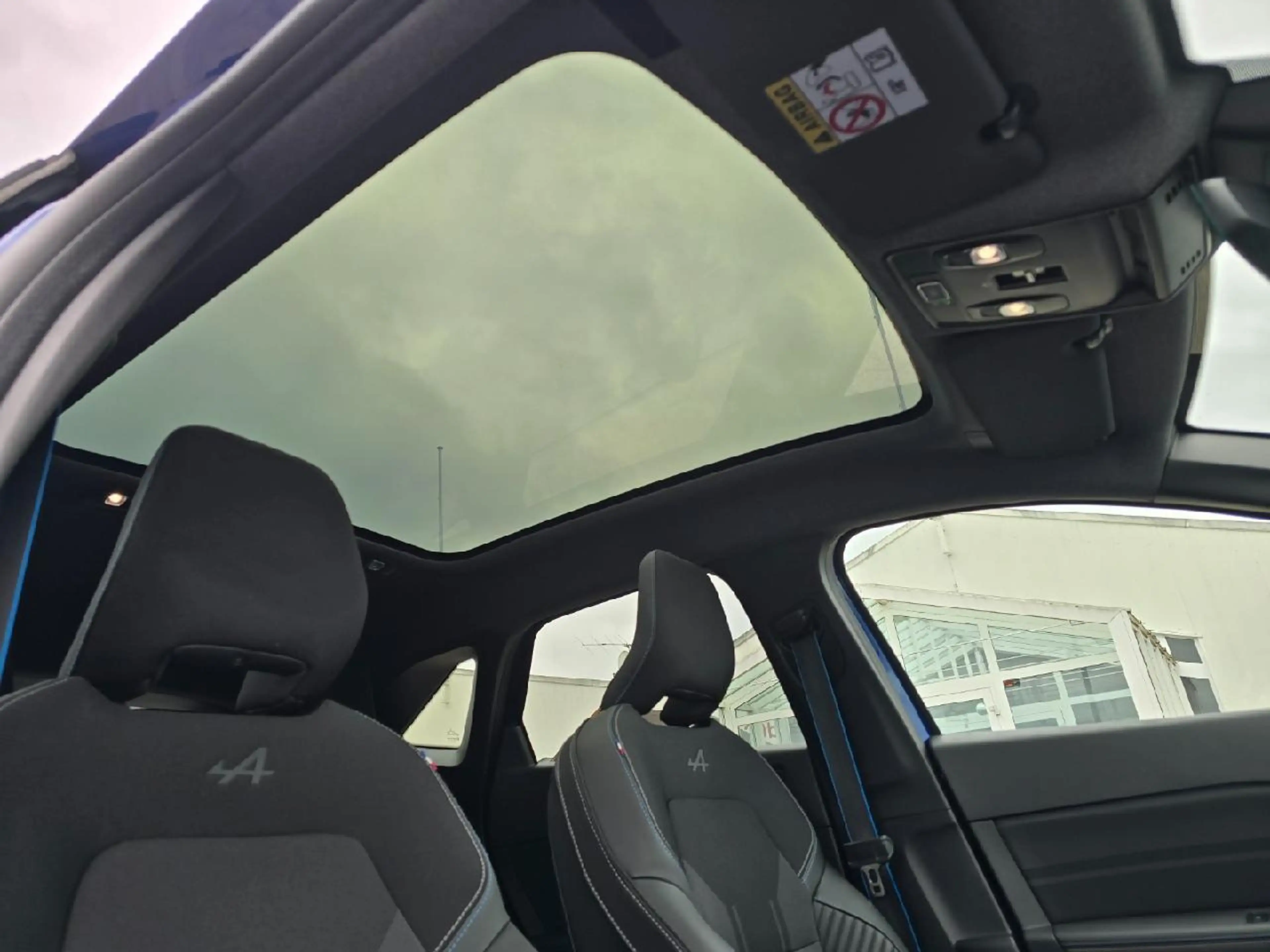Renault Symbioz Esprit Alpine E-Tech Full Hybrid 145 — photo 9