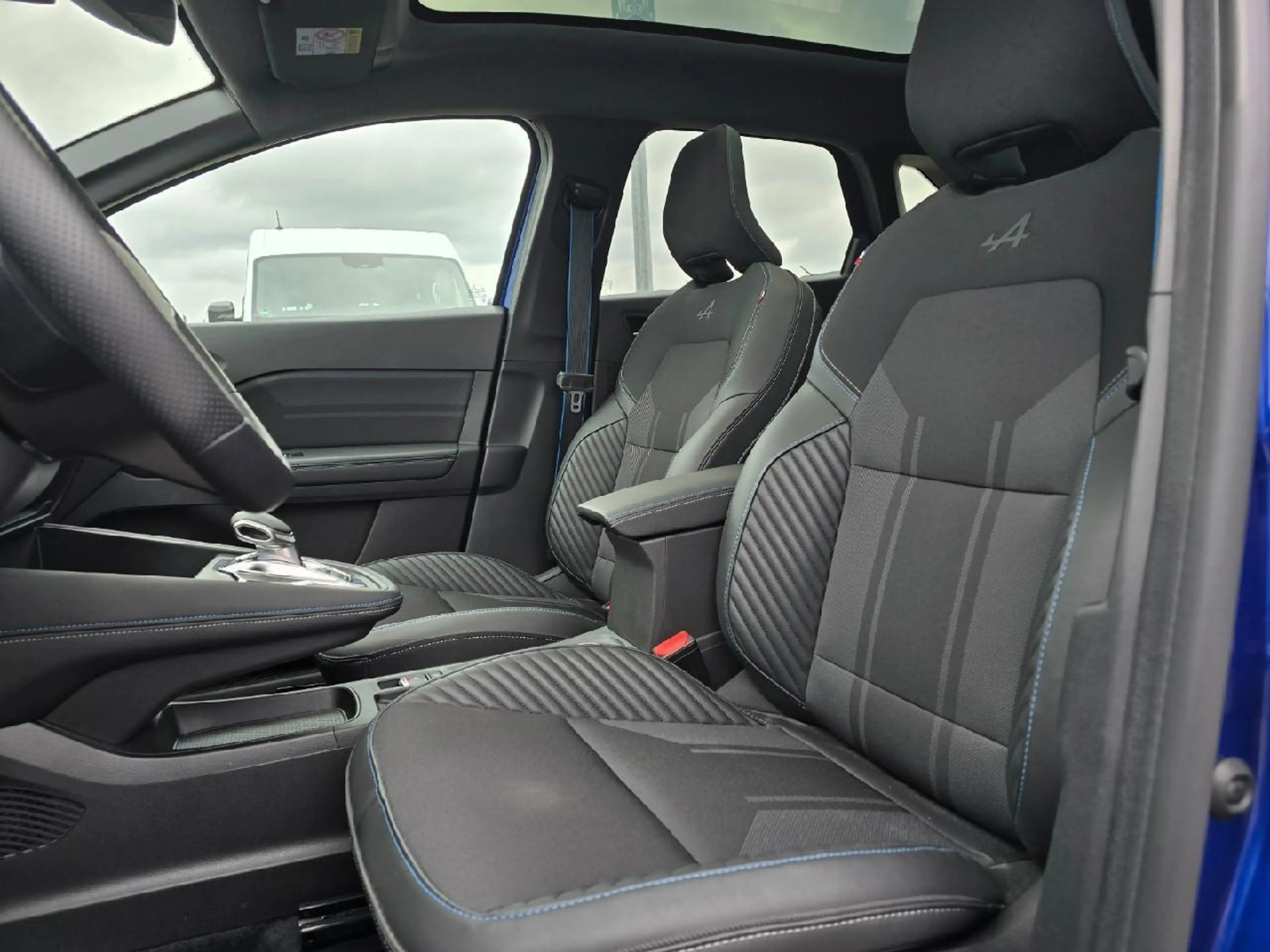 Renault Symbioz Esprit Alpine E-Tech Full Hybrid 145 — photo 5
