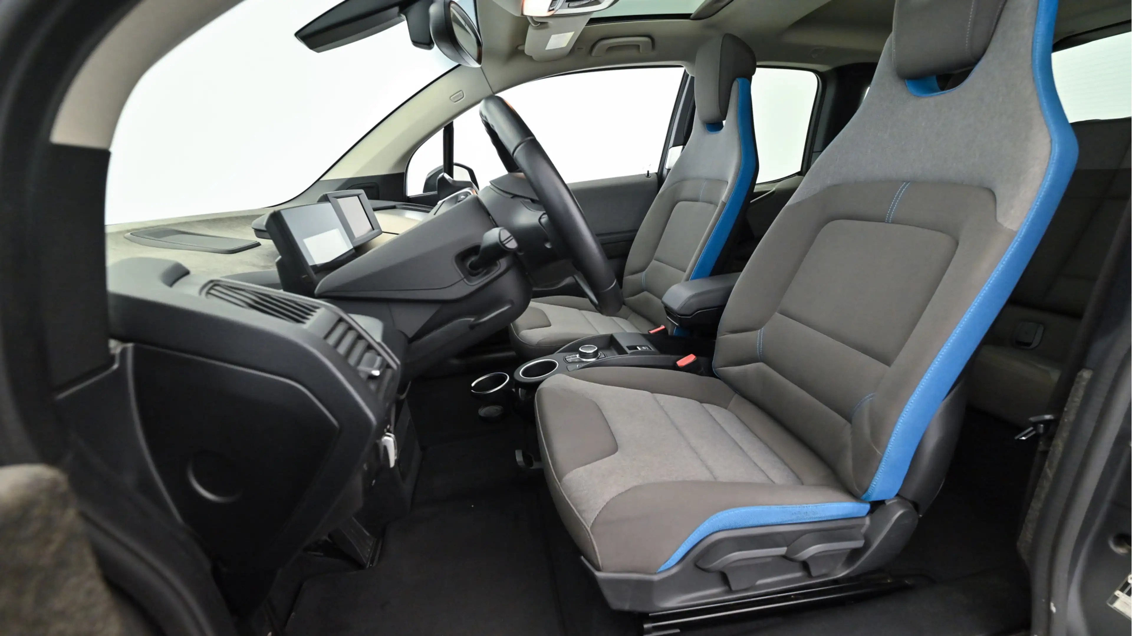BMW i3 170PK 120AH 42 KWH | Warmtepomp | Panoramadak | Ha — photo 4