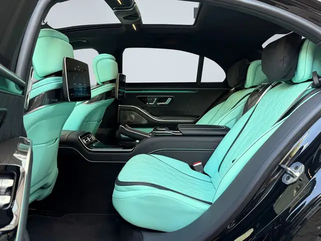 Mercedes-Benz S-Class view 28