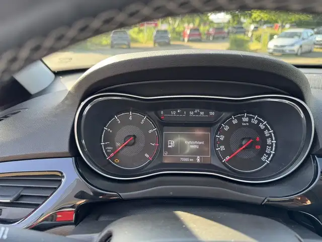 Opel Corsa view 9