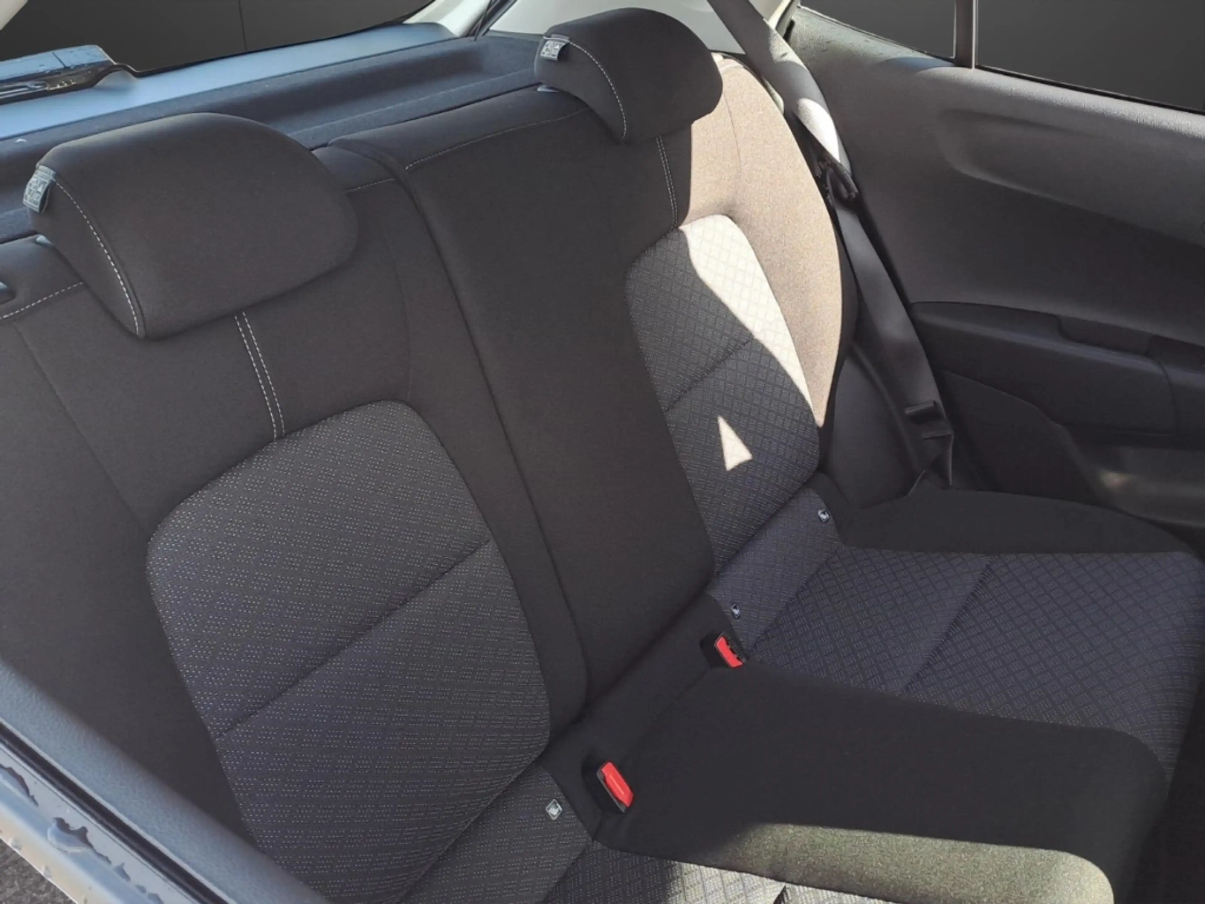 Kia Picanto Core — photo 12