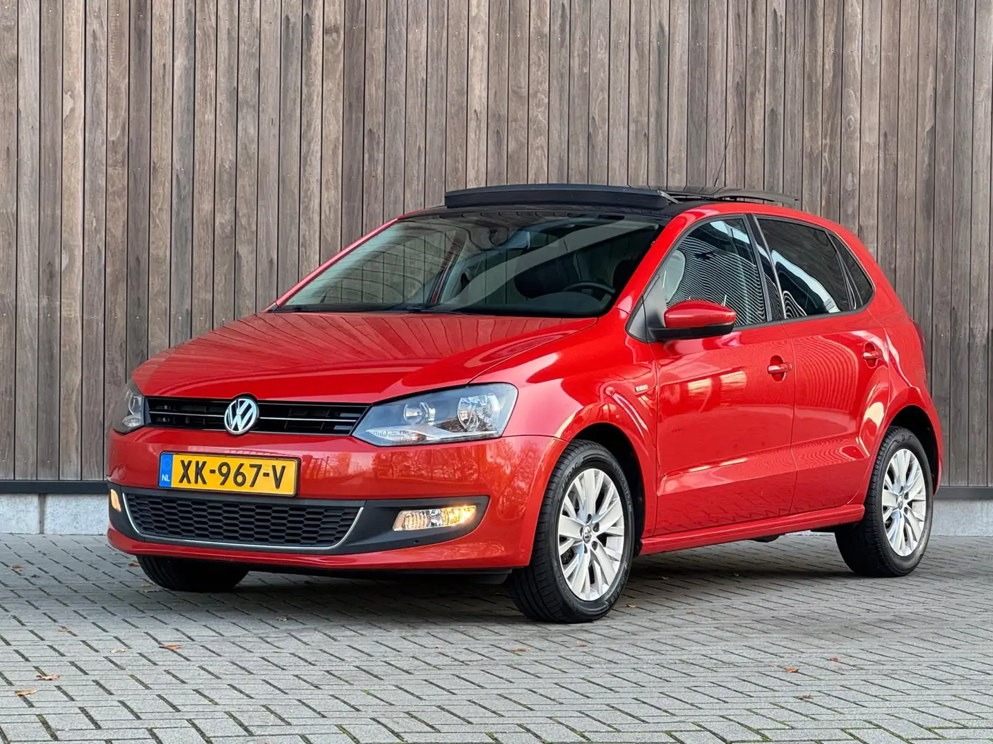 Volkswagen Polo 1.2 TSI Life |Pano|Airco|Cruise| Rouge - 2