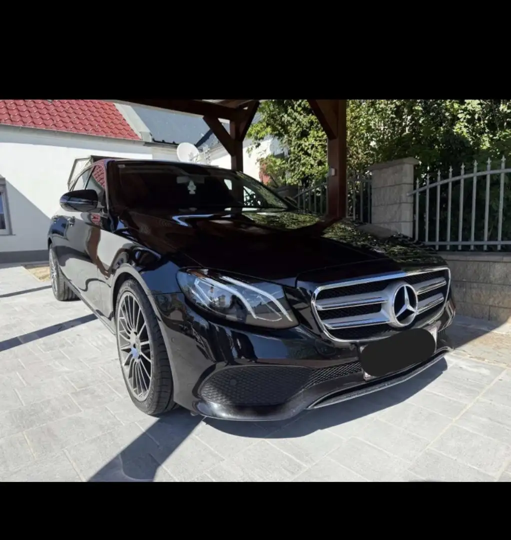 Mercedes-Benz E 220 d Avantgarde Aut. - 1