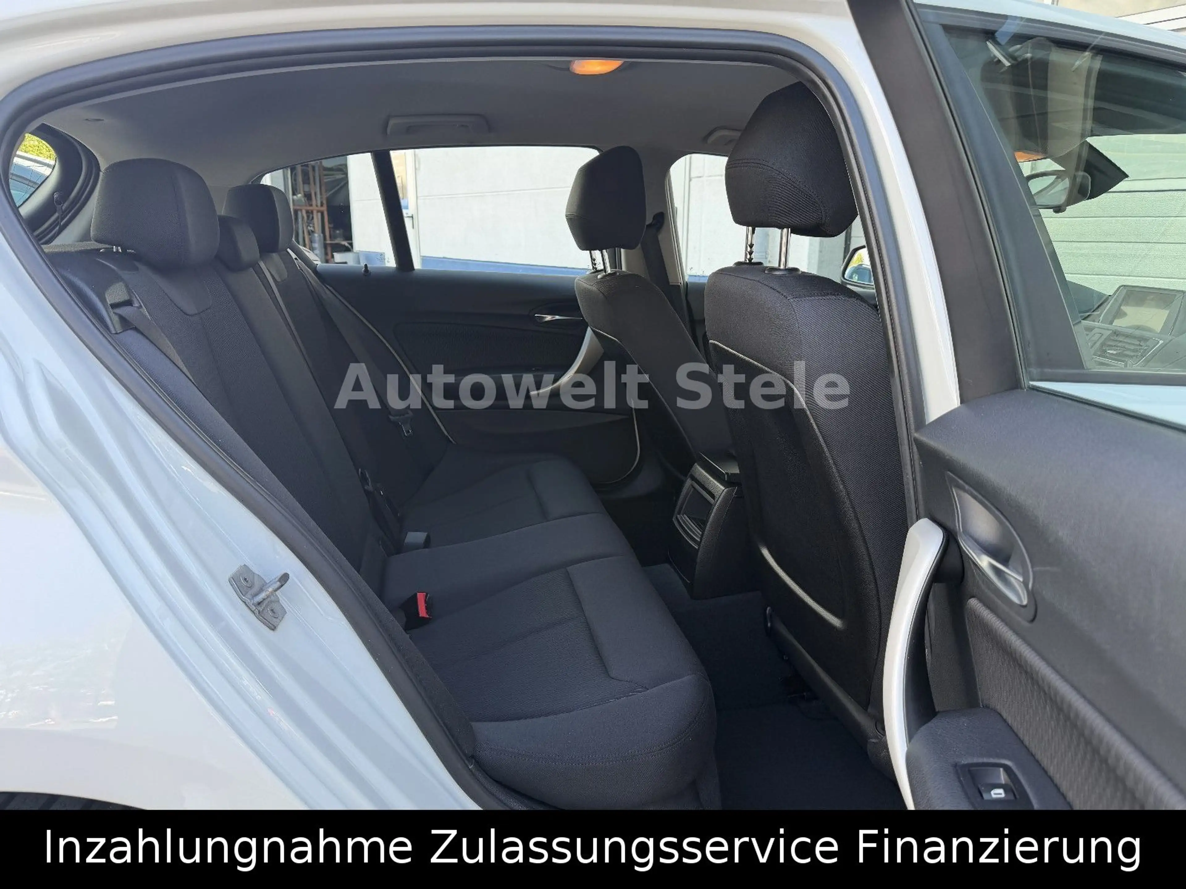 BMW 118 i Navi Carplay Klima PDC — photo 9