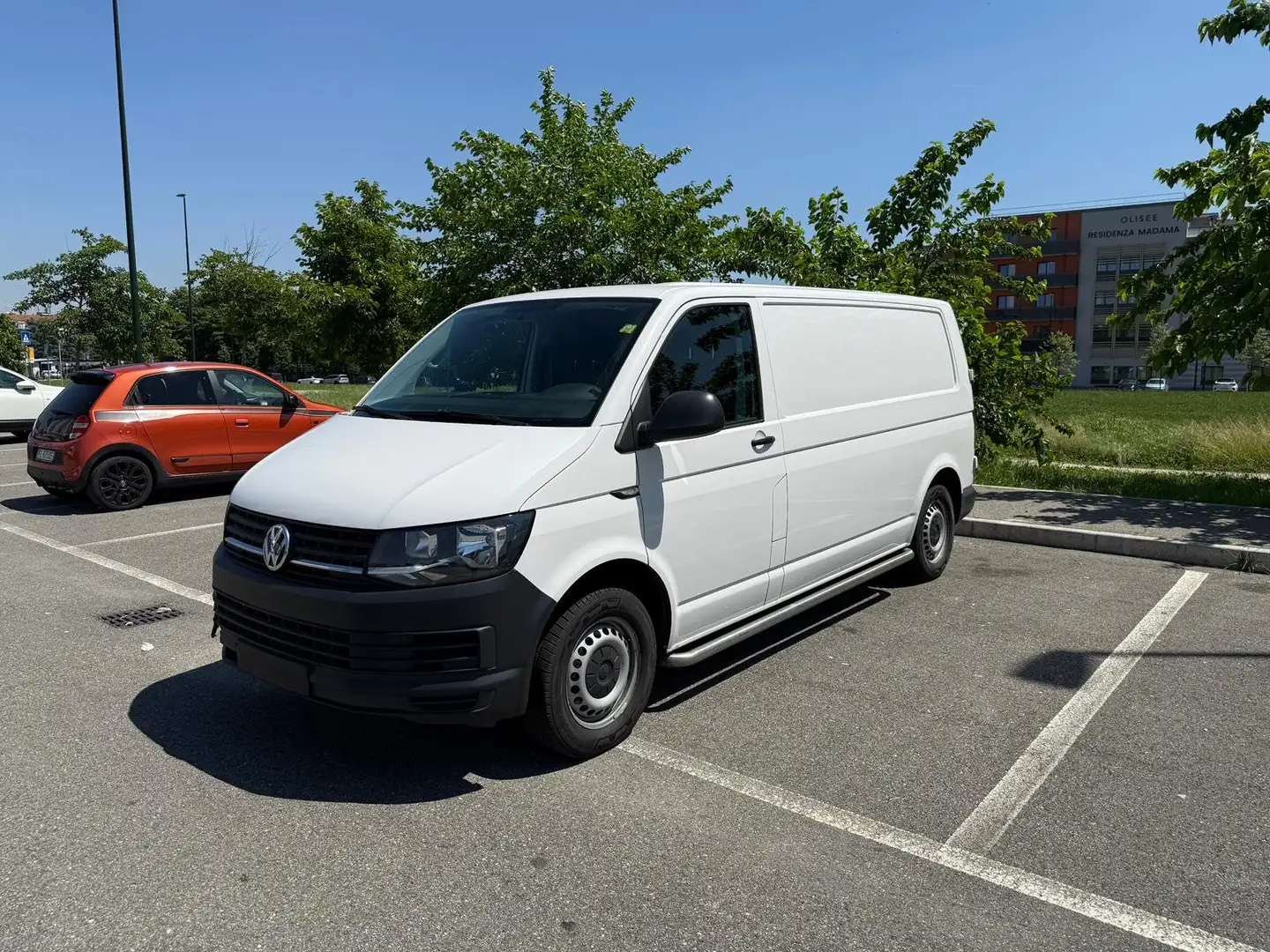 Volkswagen T6 Transporter 2.0 diesel PASSO LUNGO Bianco - 1