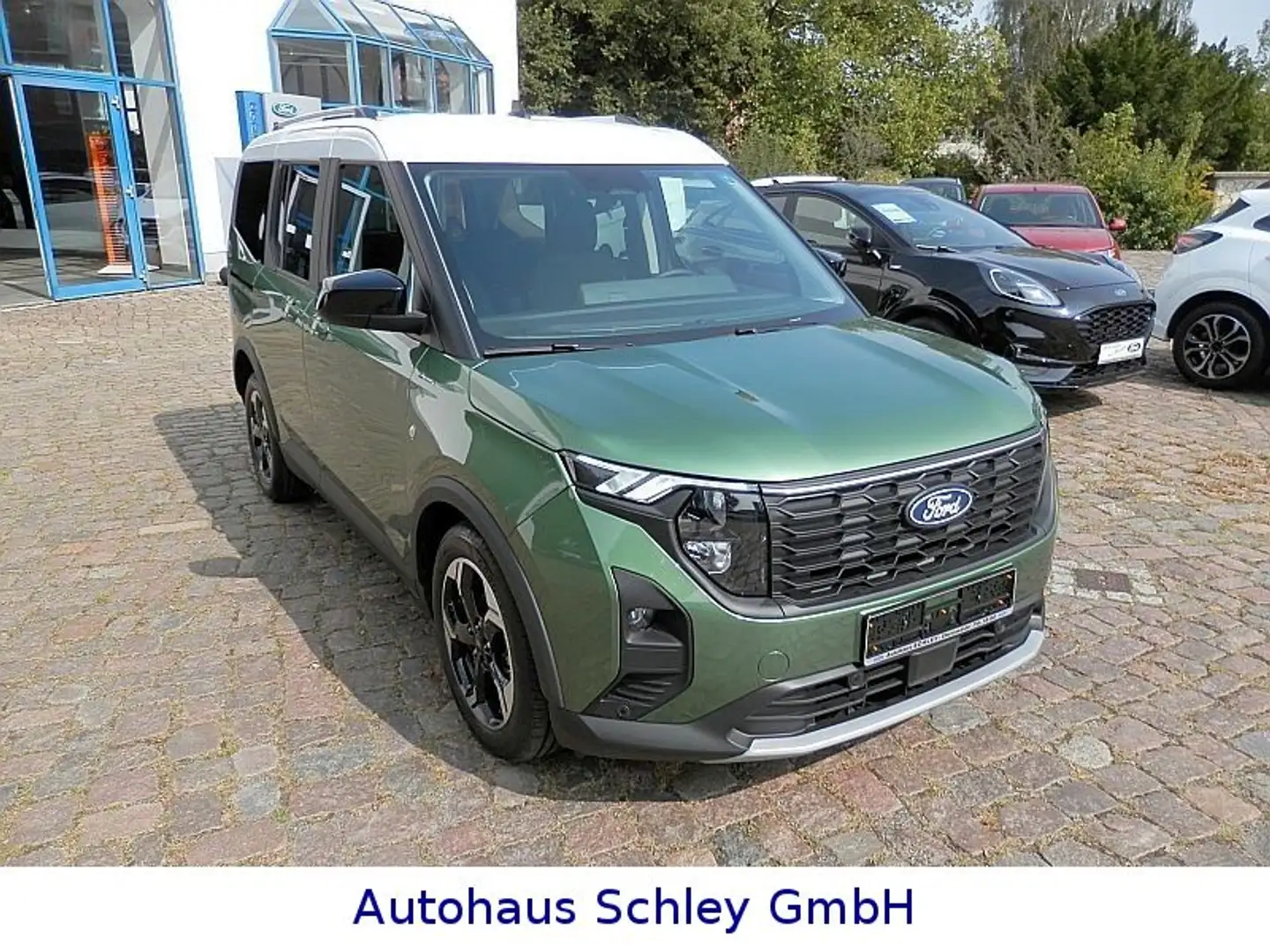 Ford Tourneo Courier Active*Autom*Winterp.*Kamera*NAV Зелений - 2