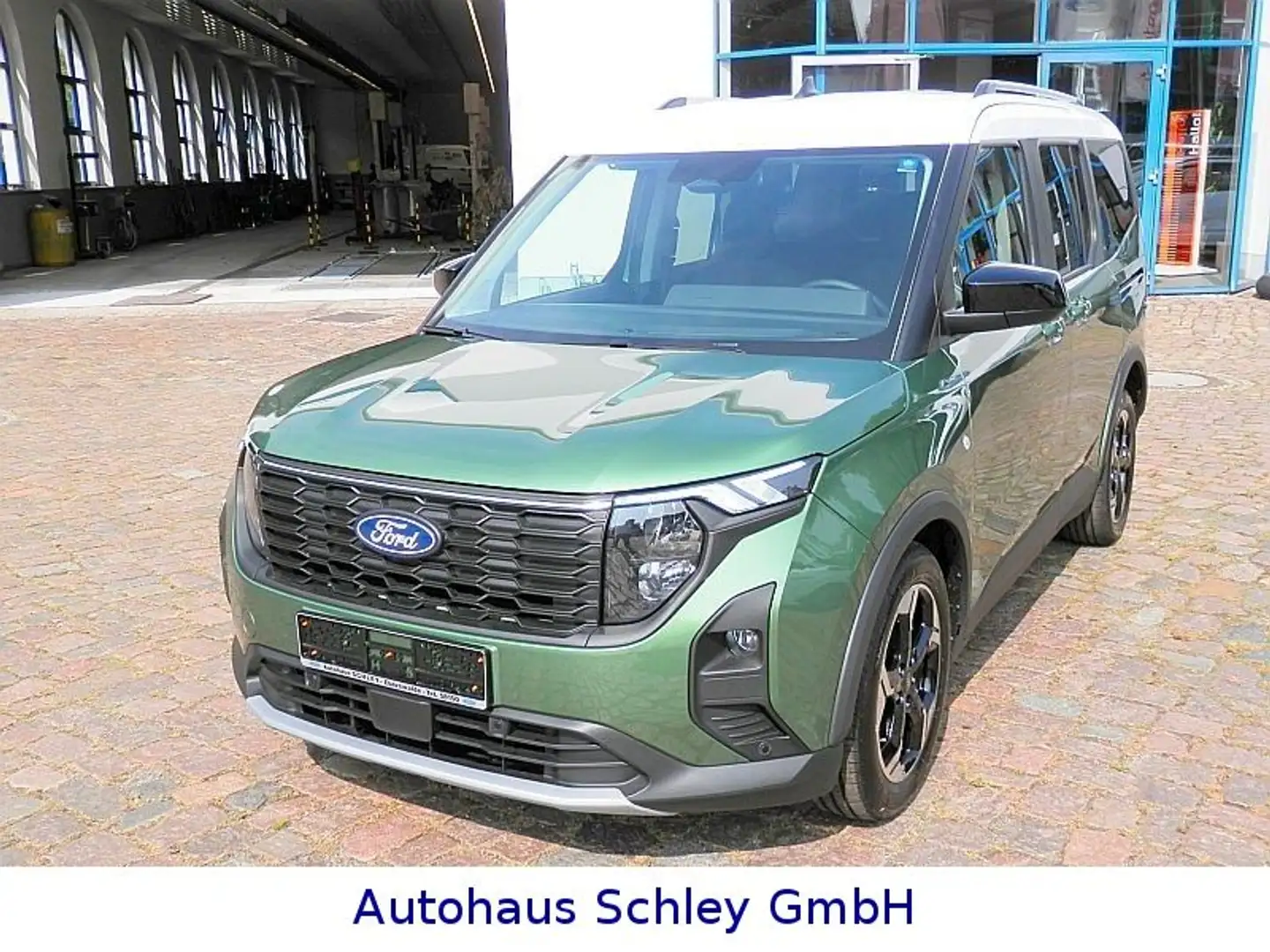 Ford Tourneo Courier Active*Autom*Winterp.*Kamera*NAV Зелений - 1