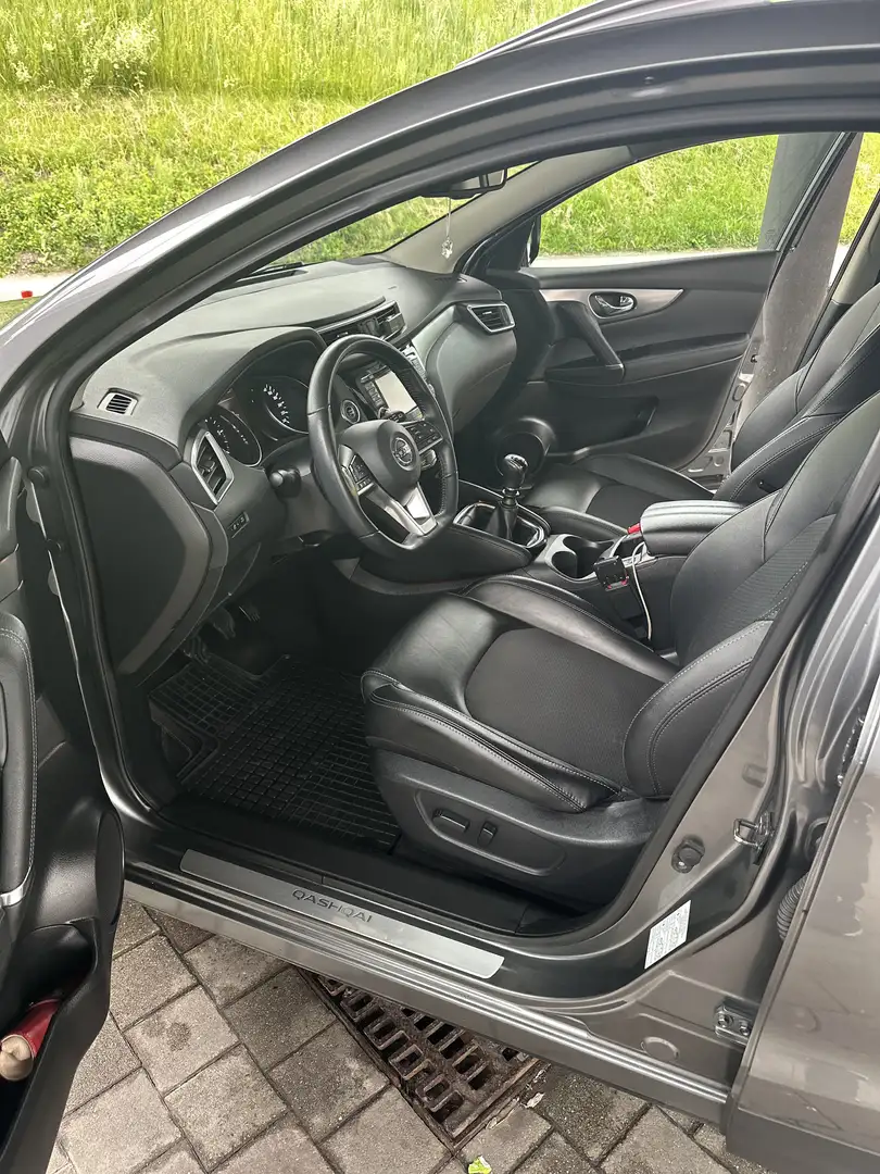 Nissan Qashqai 1,6 dCi N-Connecta - 2