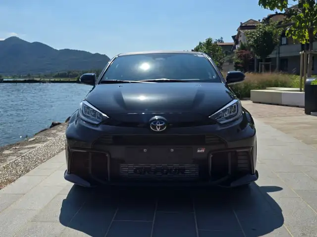 Toyota Yaris view 5