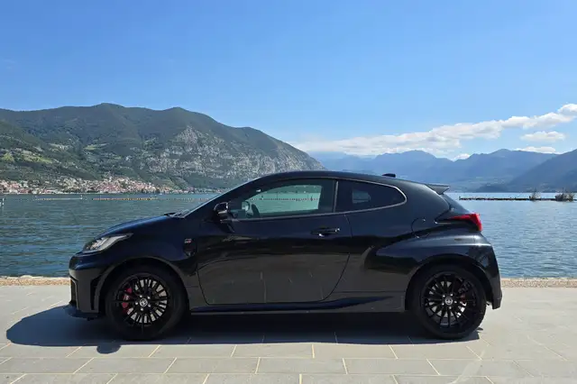 Toyota Yaris view 2