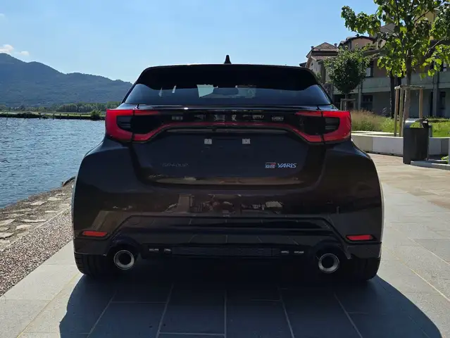 Toyota Yaris view 8