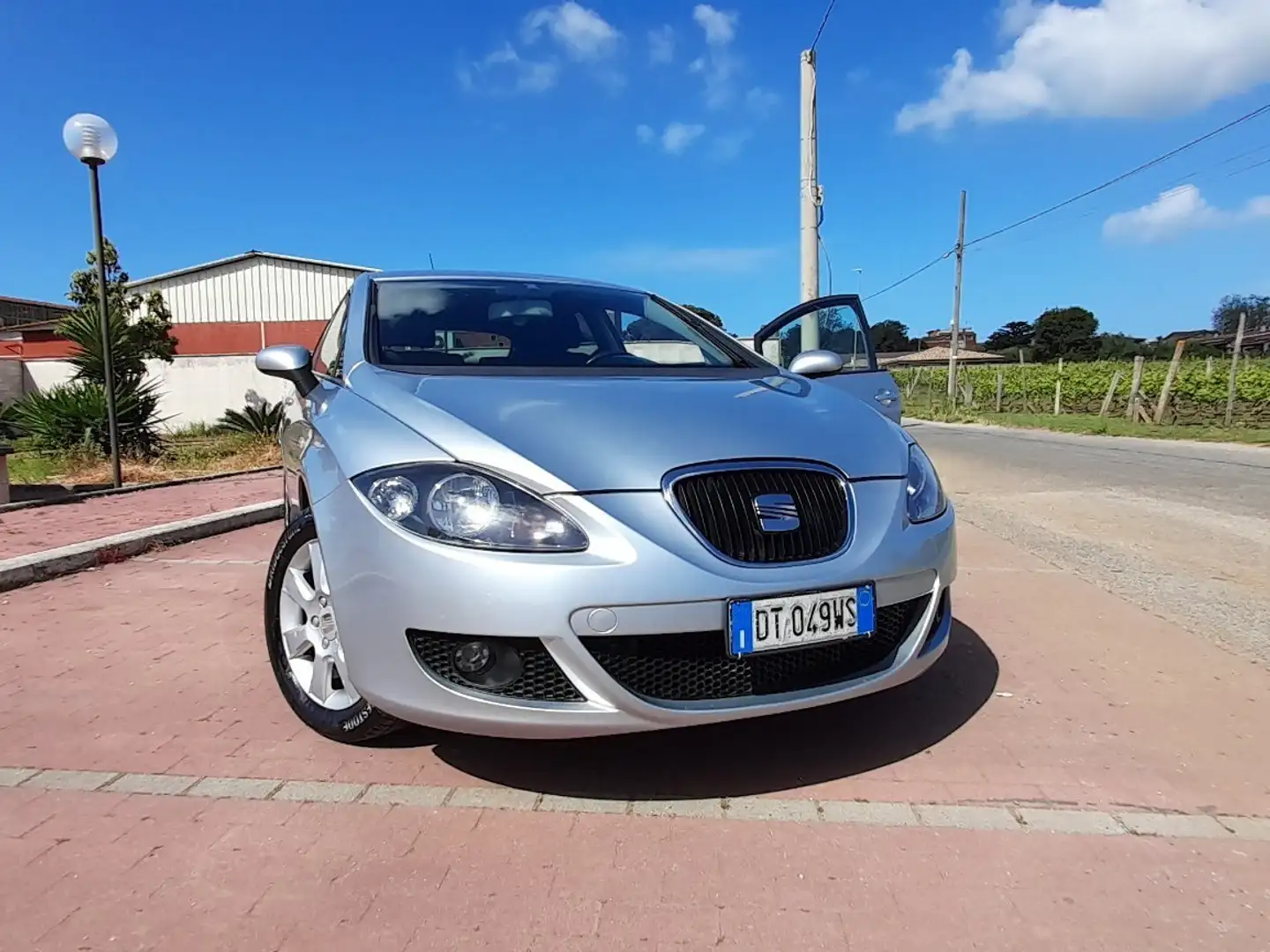 SEAT Leon 1.6 Reference Dual Argento - 1