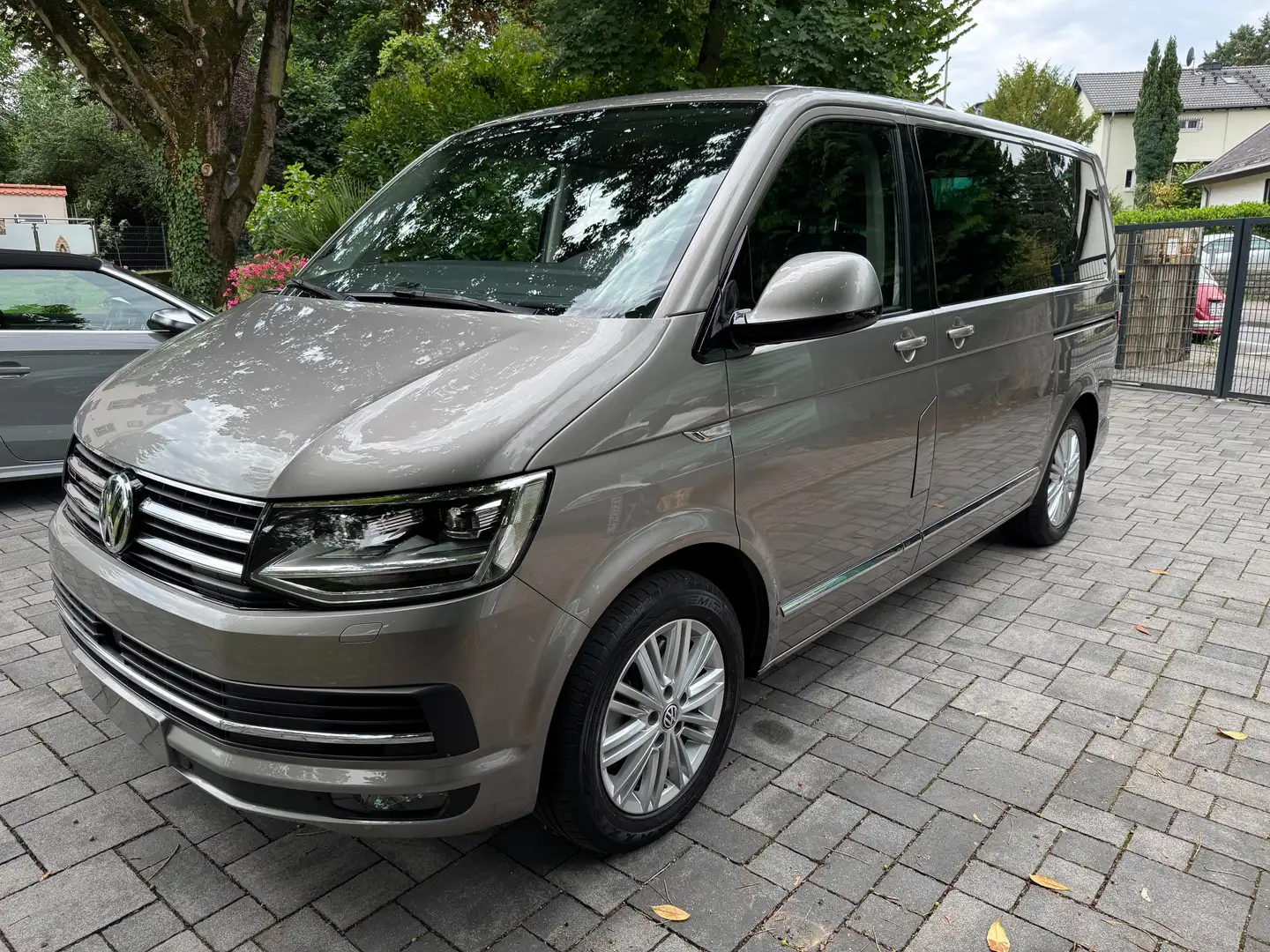 Volkswagen T6 Multivan Multivan DSG Kurz 4MOTION Highline Bronce - 2