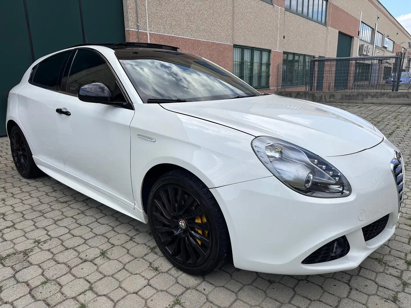 Alfa Romeo Giulietta 1.4 TURBO 170CV QUADRIFOGLIO UNICOP TAGLIANDI ALFA Bílá - 2
