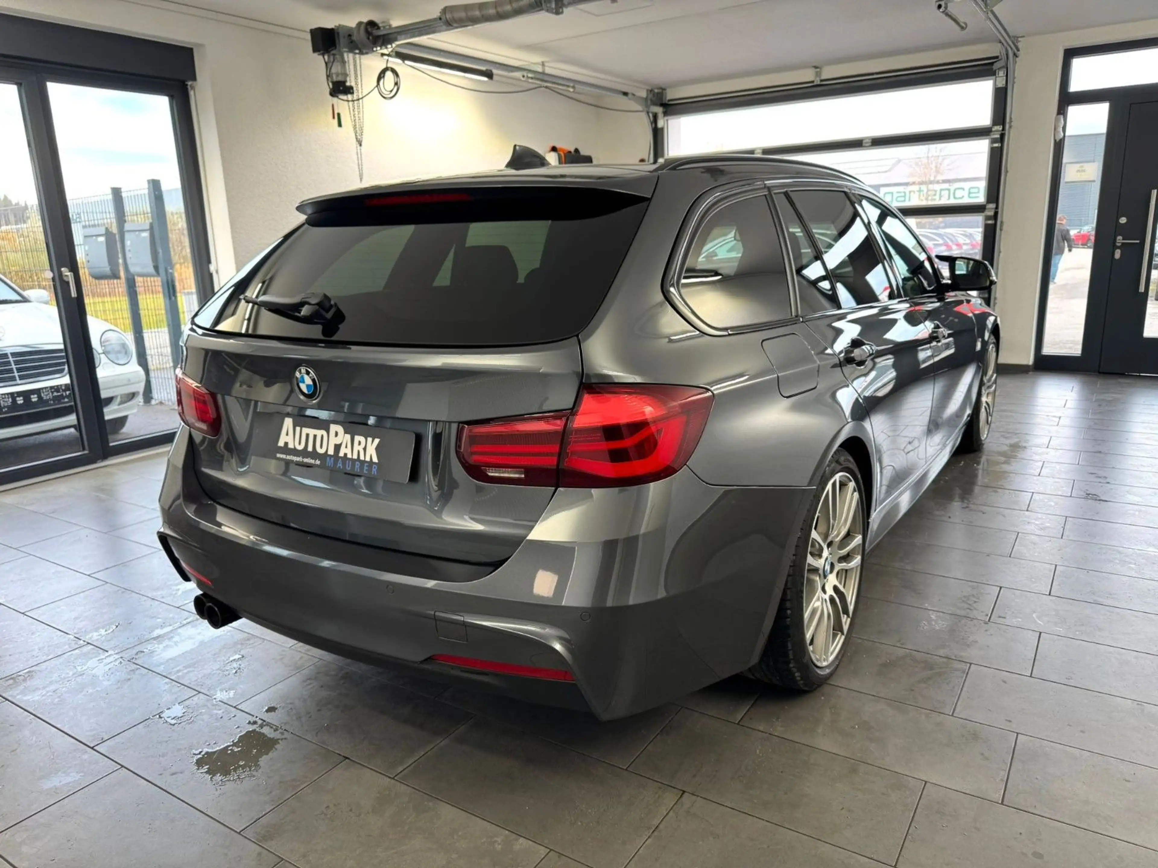 BMW 320 d Touring M Sport *Leder*Navi*LED — photo 7