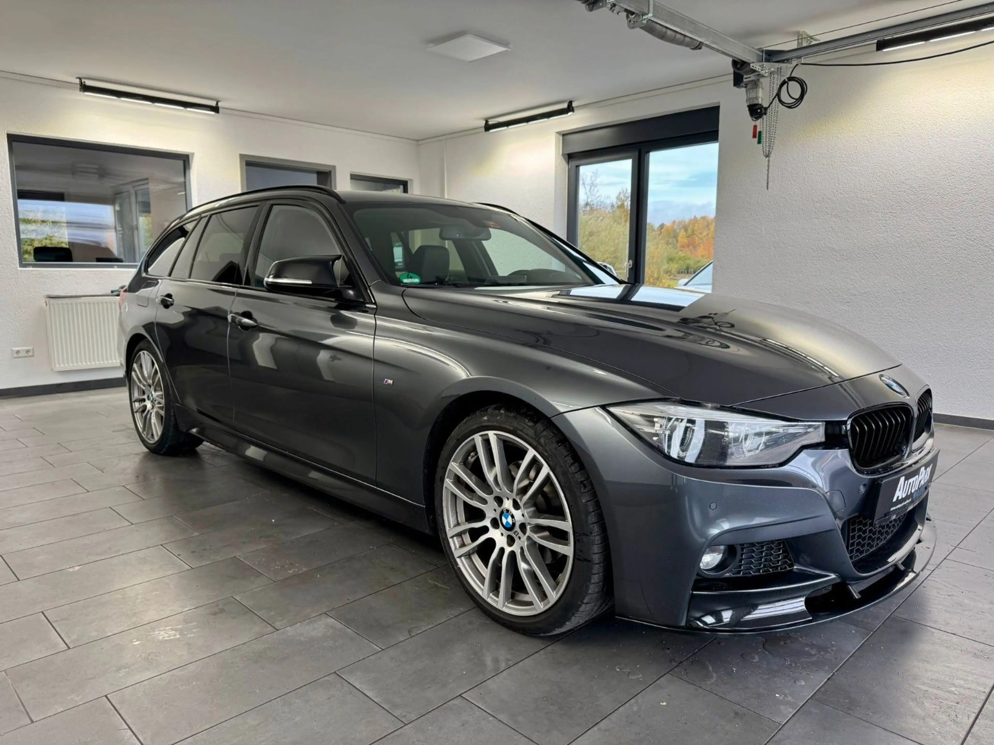 BMW 320 d Touring M Sport *Leder*Navi*LED — photo 5