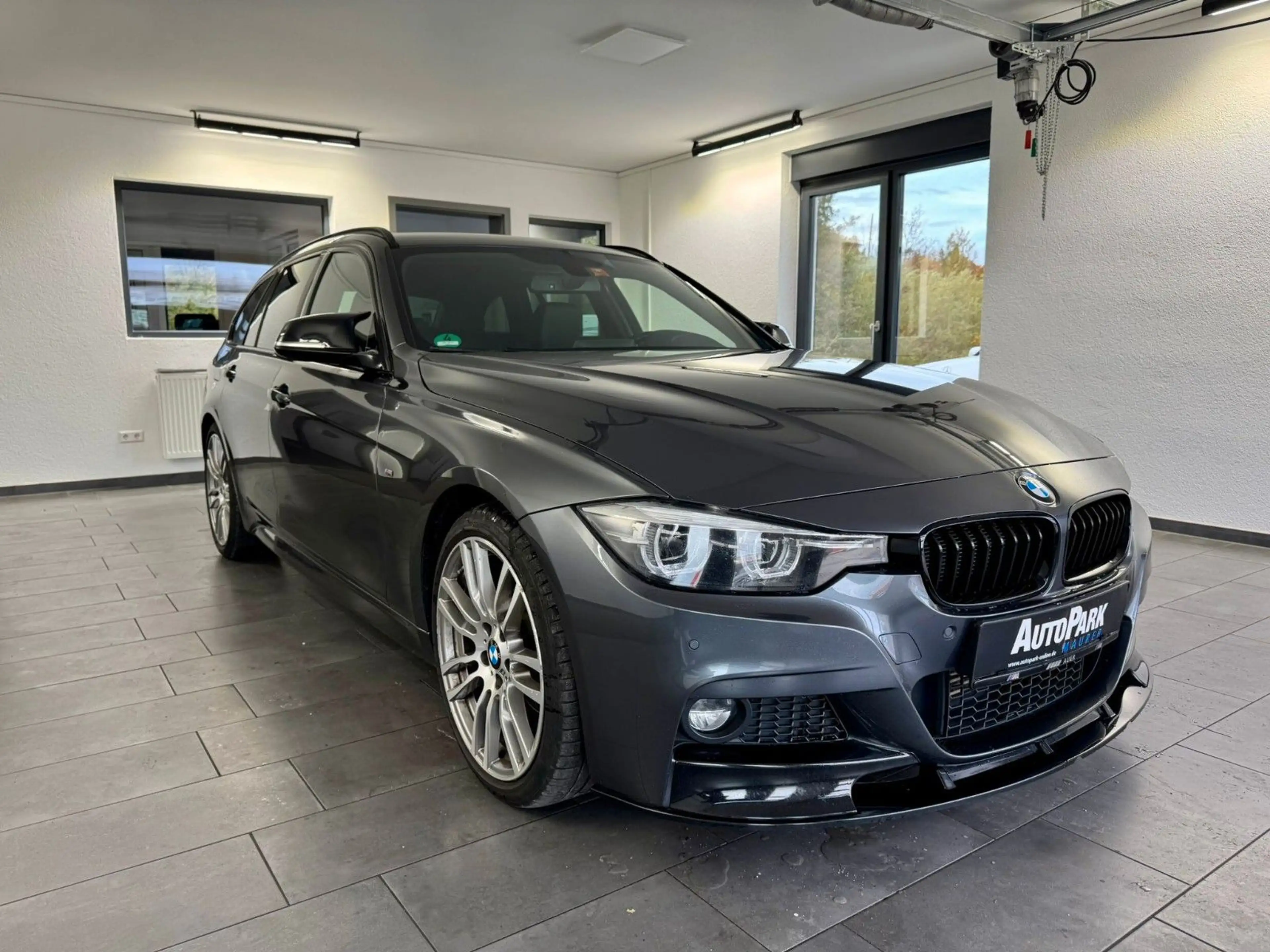 BMW 320 d Touring M Sport *Leder*Navi*LED — photo 4