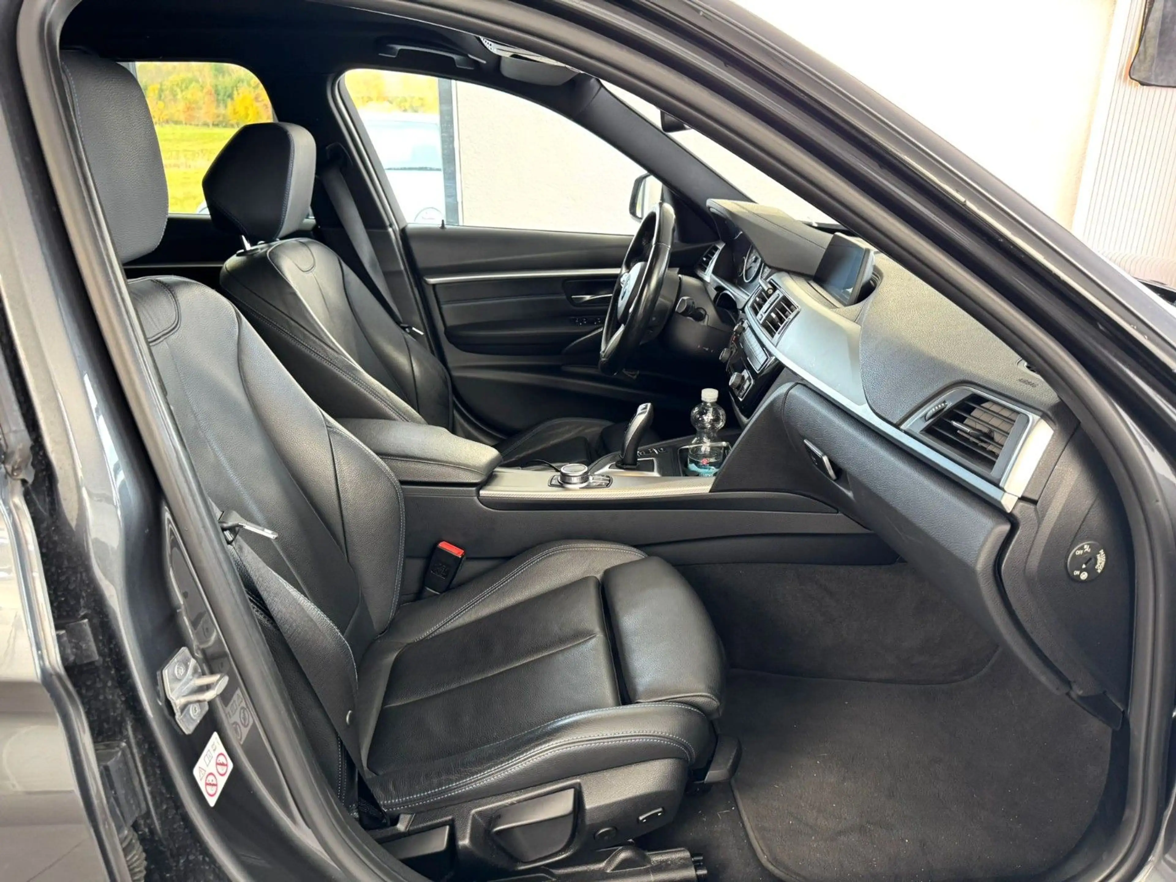 BMW 320 d Touring M Sport *Leder*Navi*LED — photo 15
