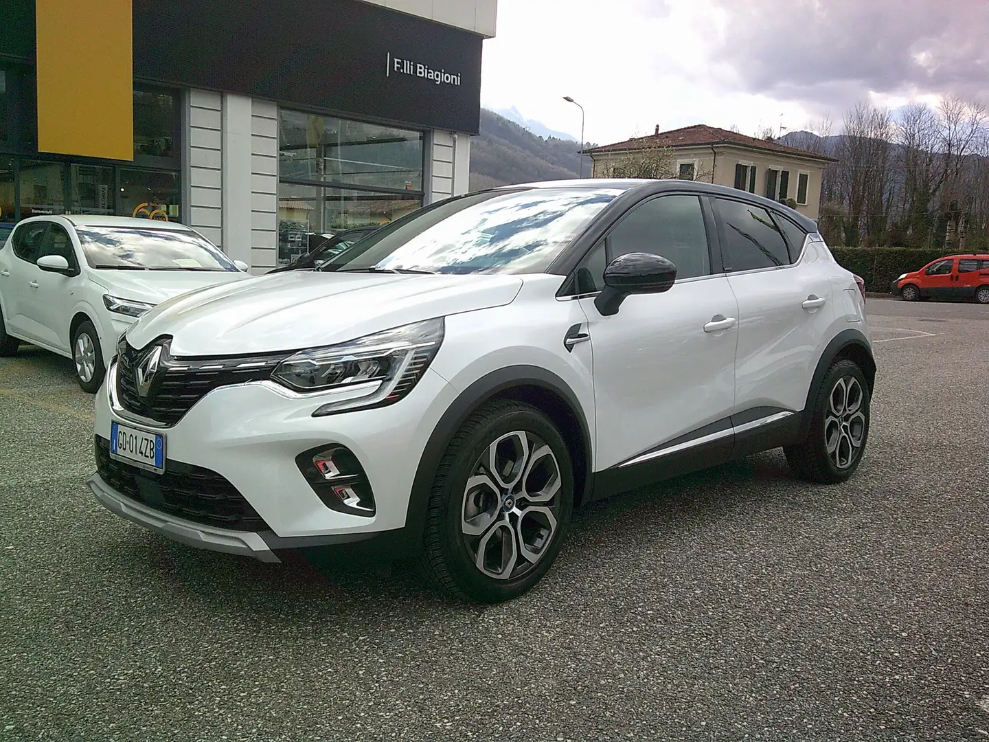 Renault Captur Captur 1.6 E-Tech phev Intens 160cv Come Nuova! Bianco - 1