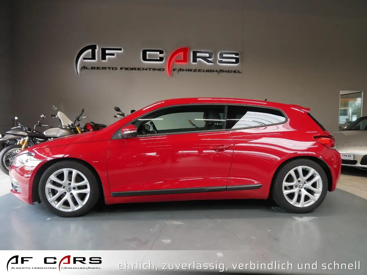 Volkswagen Scirocco 1.4 TSI Bi-Xenon SitzHz Alcantara Червоний - 2