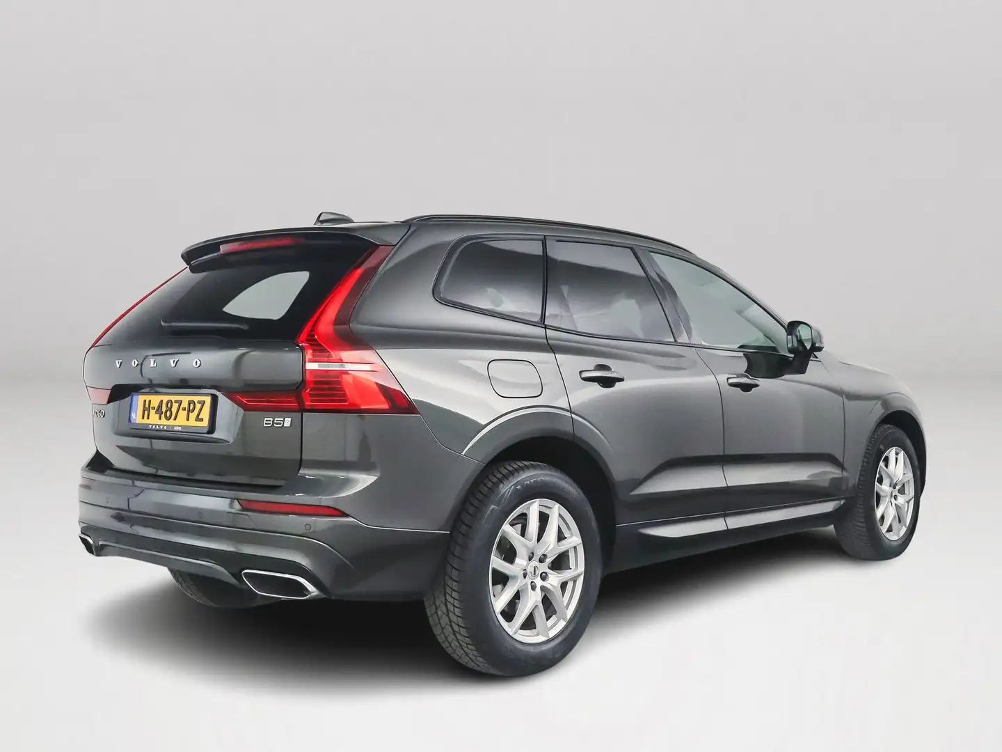Volvo XC60 B5 Aut. R-Design | Harman Kardon | Parkeercamera | Gris - 2