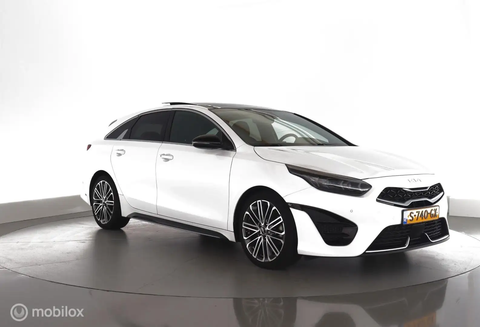 Kia ProCeed / pro_cee'd 1.5 T-GDi 160PK Automaat GT-PlusLine panorama|led| Blanc - 2