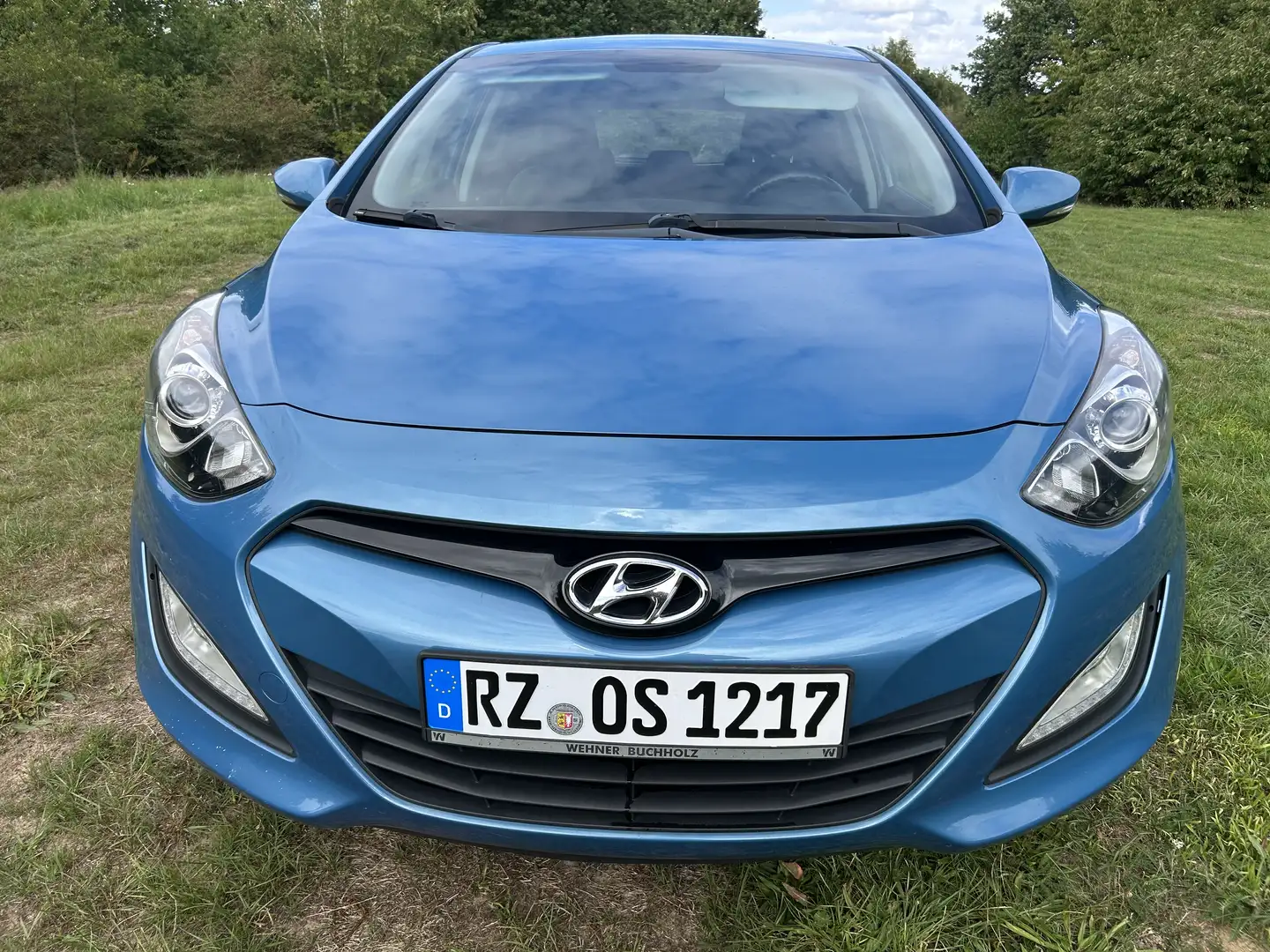 Hyundai i30 i30cw 1.6 Automatik Style Blau - 2