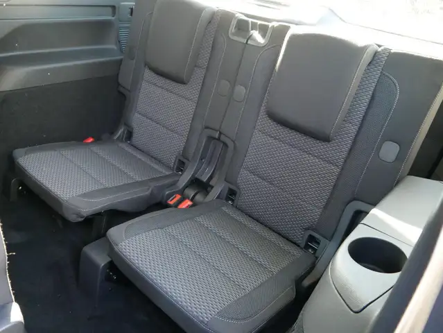 Volkswagen Touran view 10