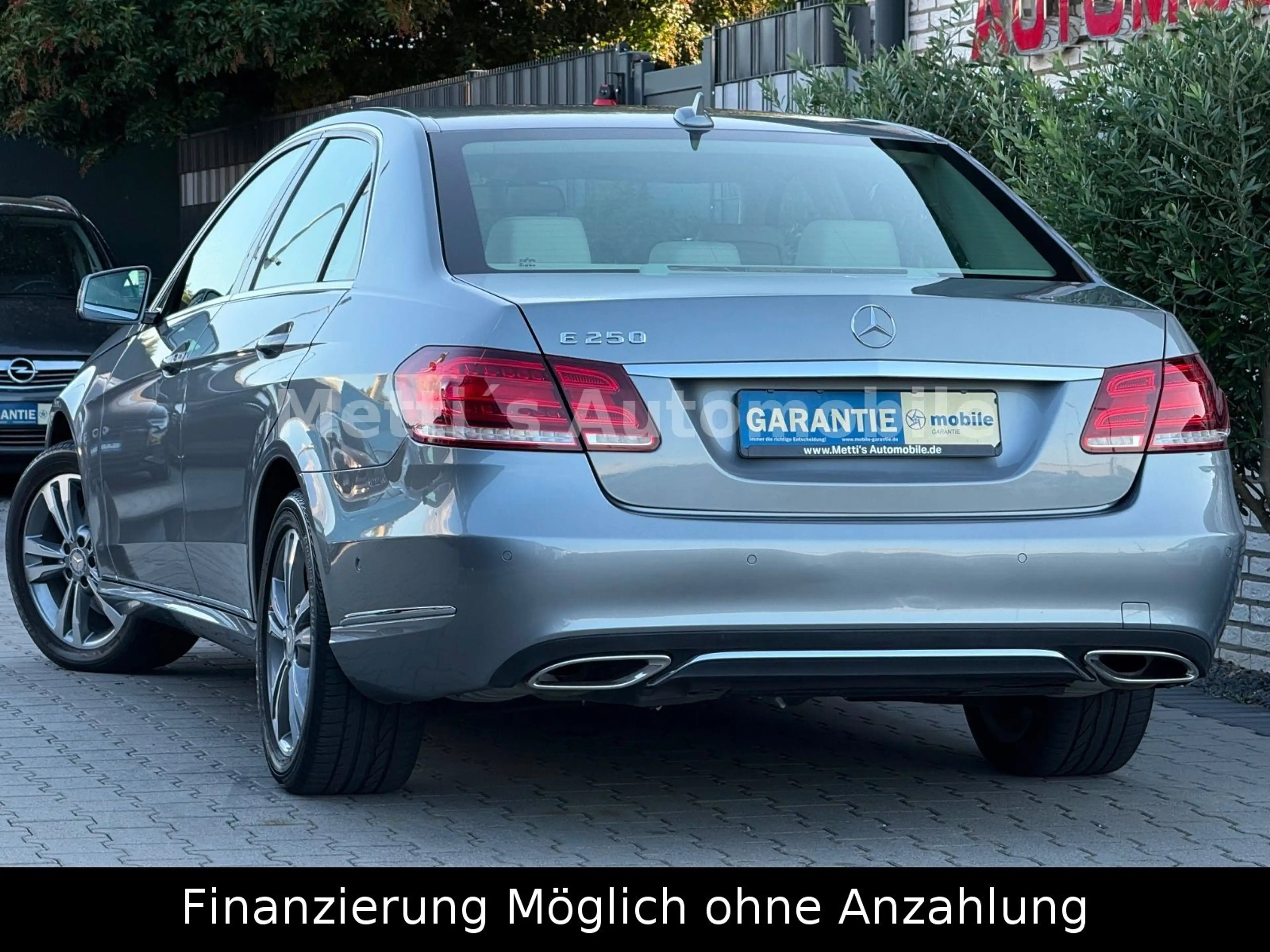 Mercedes-Benz E 250 CGI BlueEfficiency/Avantgarde/Leder/LED — photo 6