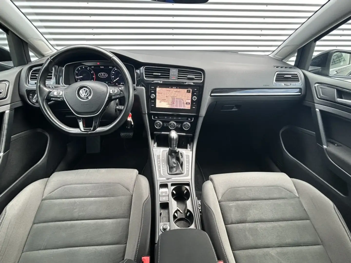 Volkswagen Golf Variant 1.4 TSI Highline | Virtual cockpit | Carplay | Tre Czarny - 2
