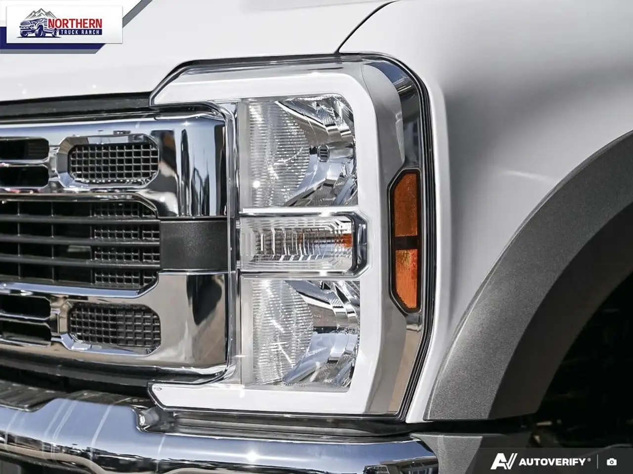 Ford F-550 Super Duty снимка Ford F-550 Super Duty