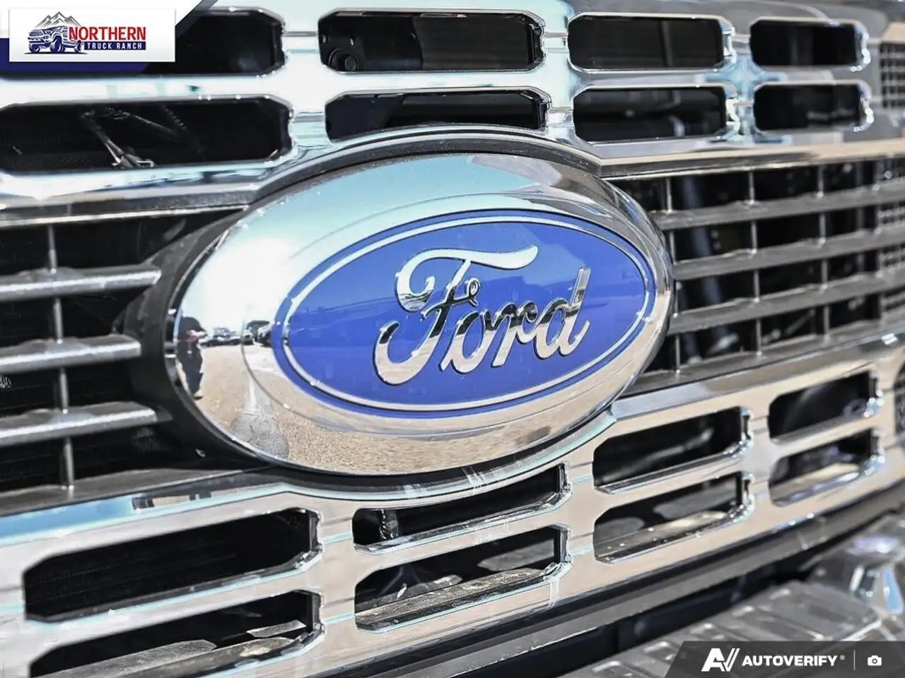 Ford F-550 Super Duty снимка Ford F-550 Super Duty