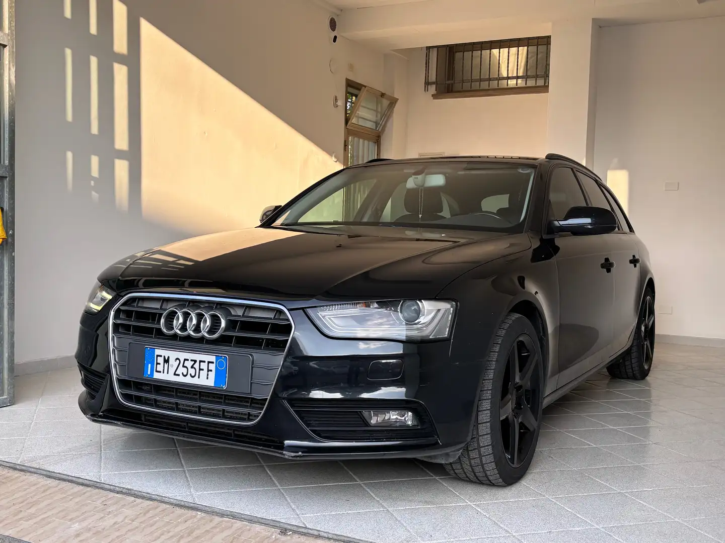 Audi A4 A4 Avant 2.0 tdi Advanced 143cv multitronic Zwart - 1