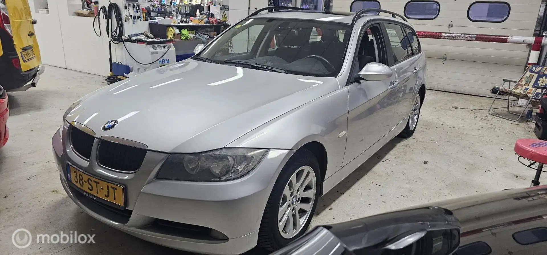 BMW 320 3-serie Touring 320i High Executive Gris - 2