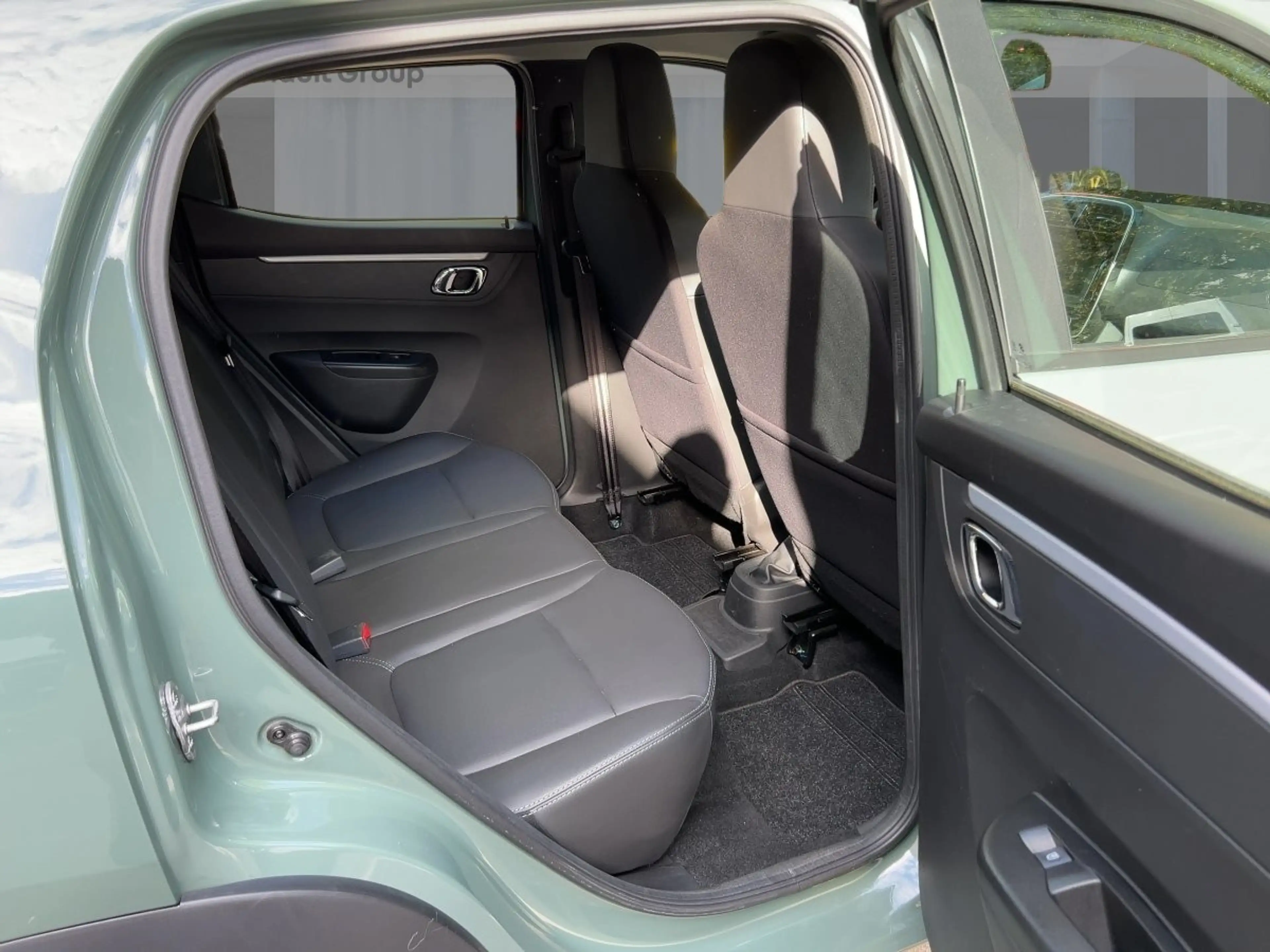 Dacia Spring Essential + CCS KLIMA LED-Tagfahrlicht BT ABS ESP ZV — photo 9