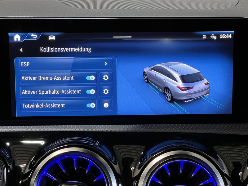 Mercedes-Benz CLA 180 AMG Night LED Kamera AHK Burmester — photo 11