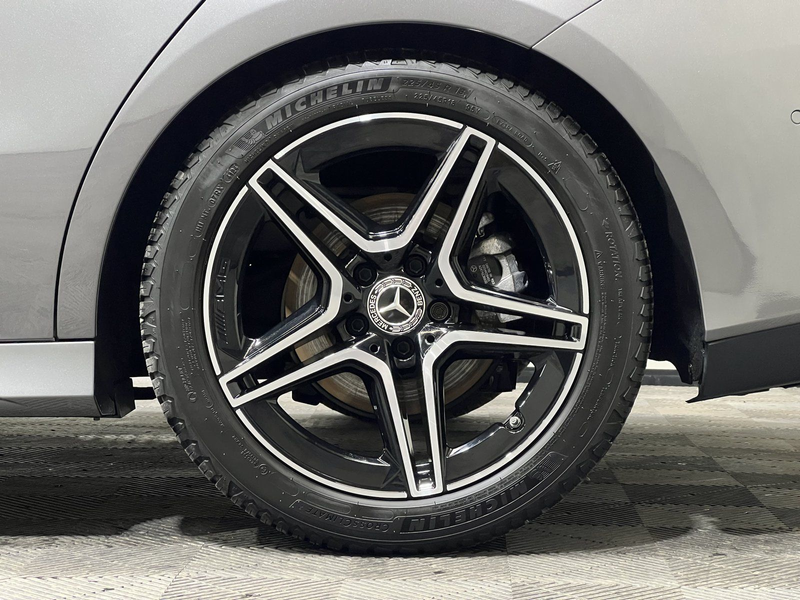 Mercedes-Benz CLA 180 AMG Night LED Kamera AHK Burmester — photo 15