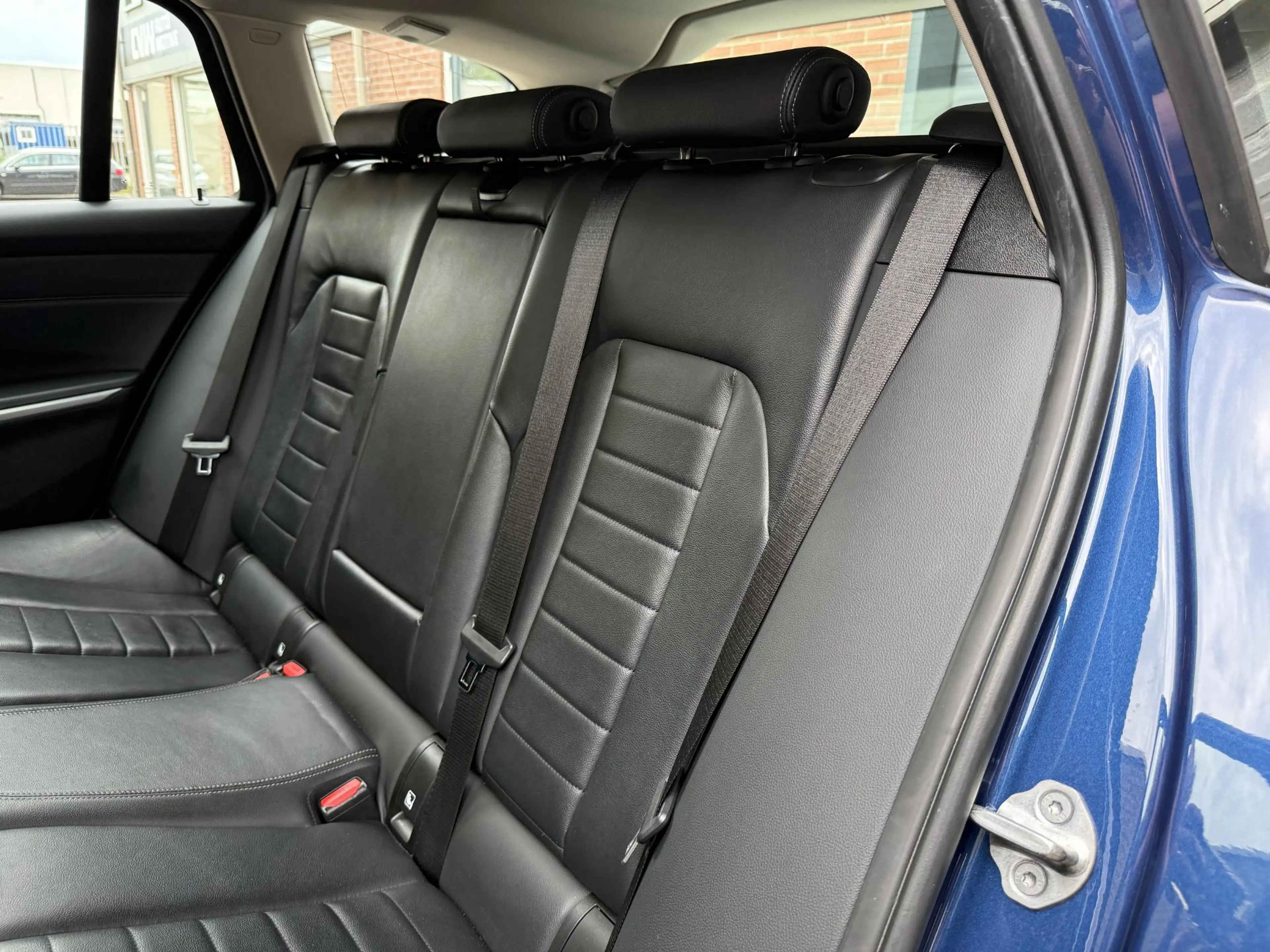 BMW 320 3-serie Touring 320e Business Edition Plus | Panor — photo 22