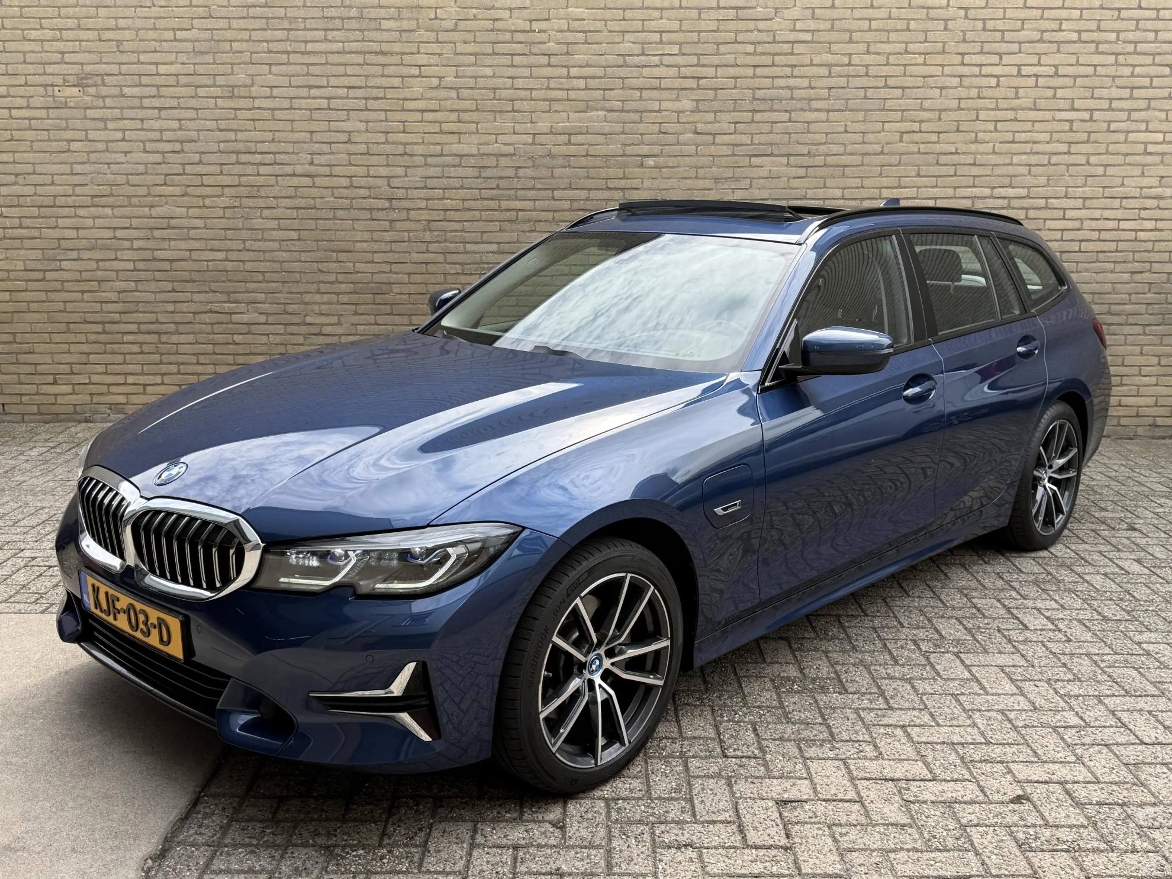 BMW 320 3-serie Touring 320e Business Edition Plus | Panor — photo 29