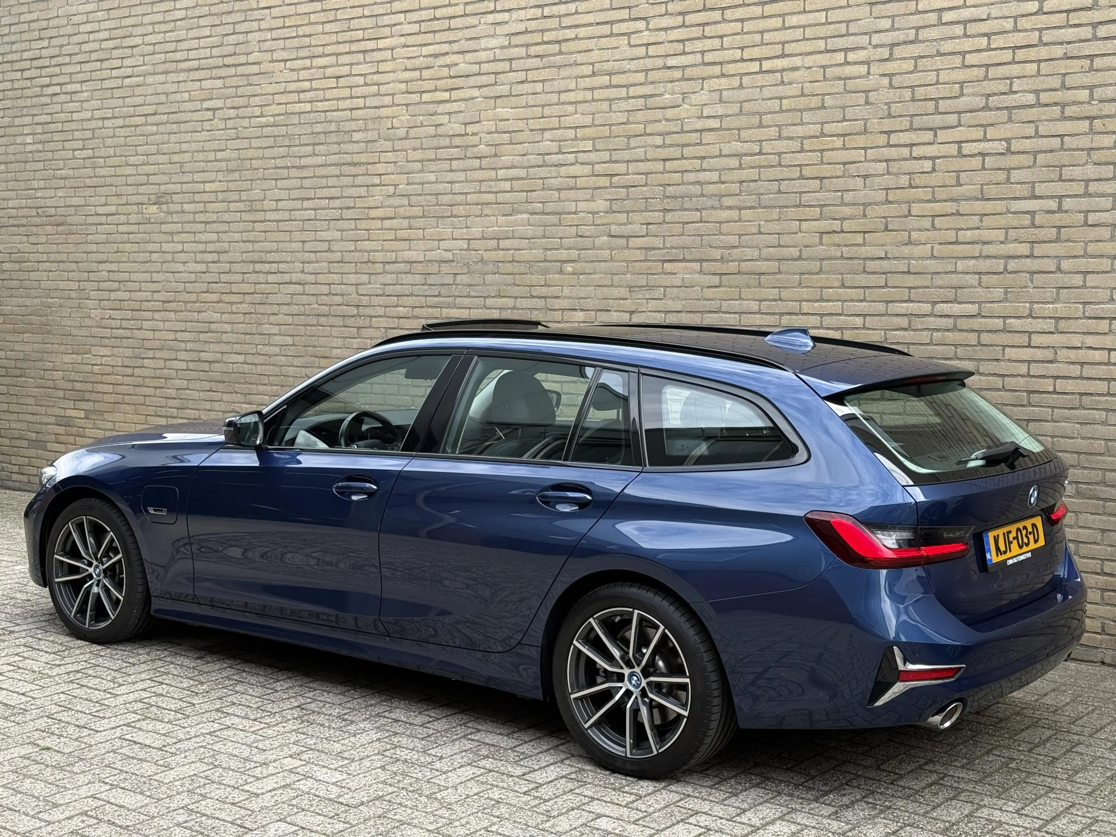 BMW 320 3-serie Touring 320e Business Edition Plus | Panor — photo 32